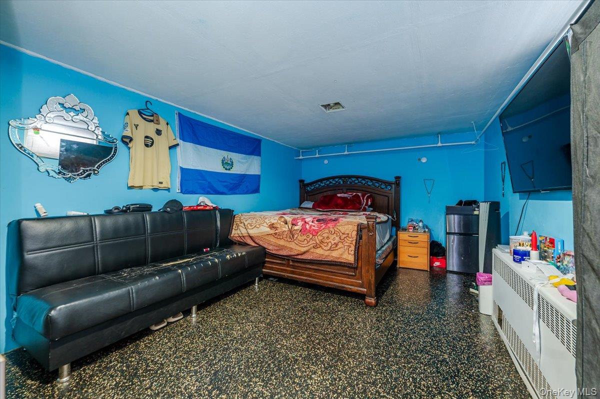 #12 photo, 21 Oak Avenue, Inwood , NY 11096