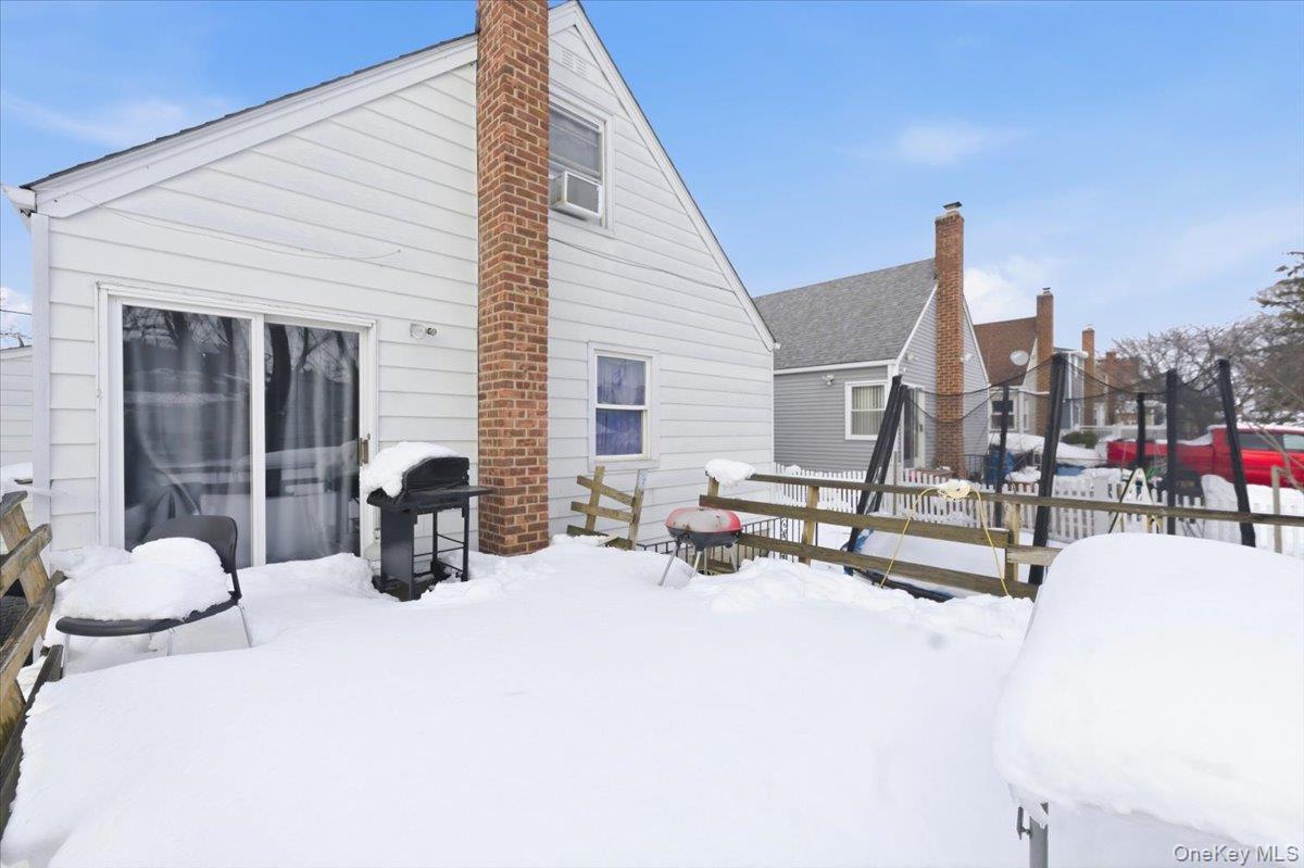 #15 photo, 21 Oak Avenue, Inwood , NY 11096