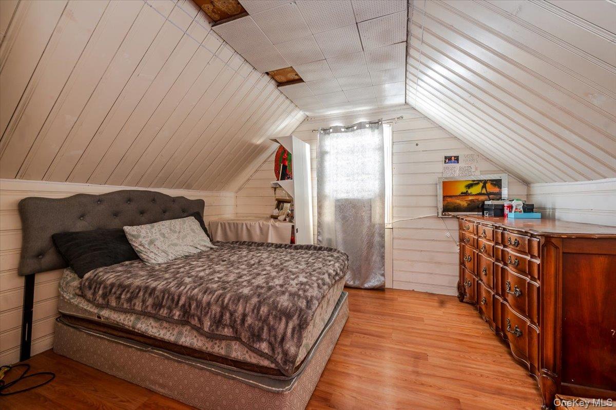 #8 photo, 21 Oak Avenue, Inwood , NY 11096