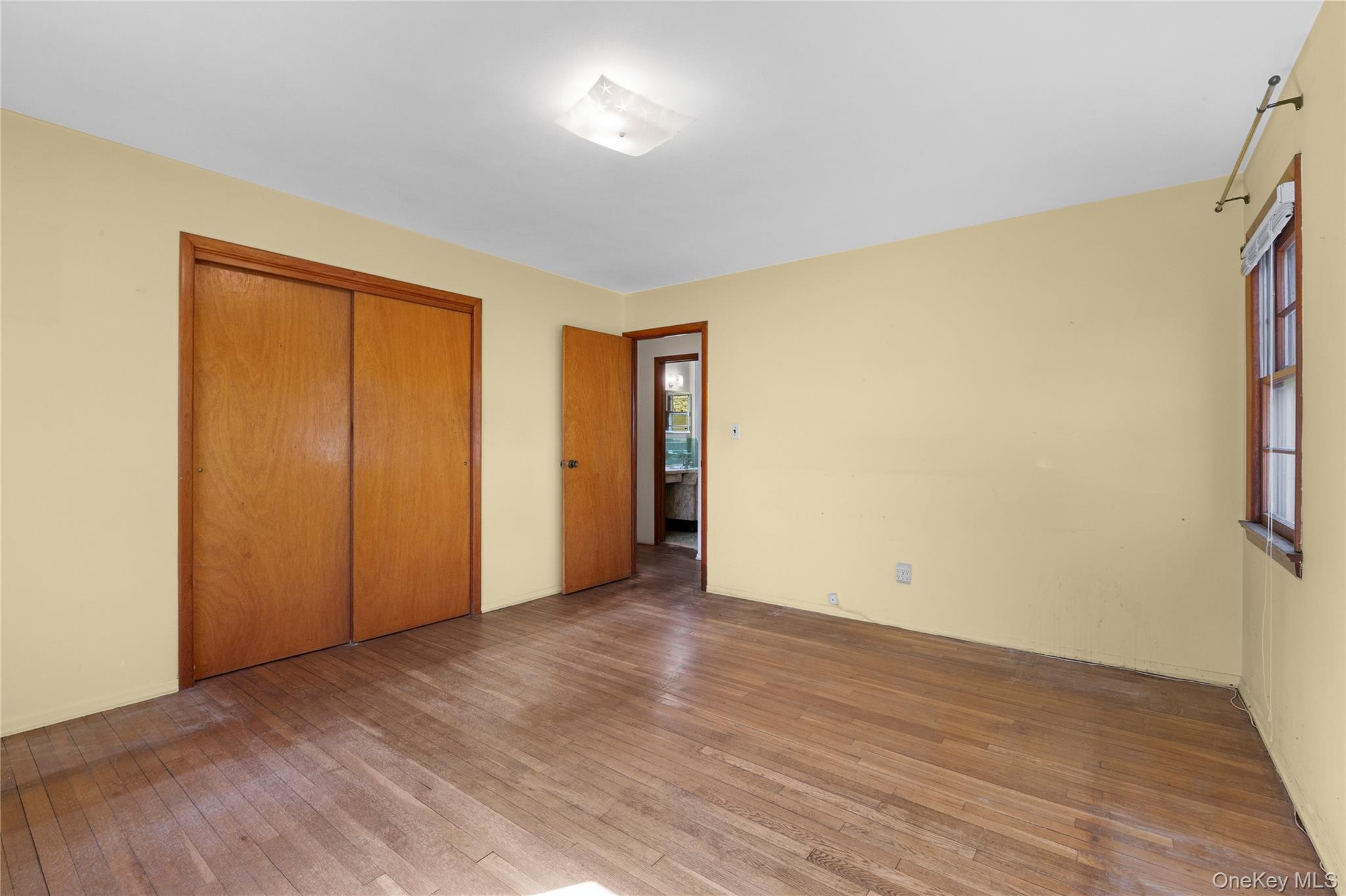 #14 photo, 11 Delaware Avenue, Port Washington , NY 11050