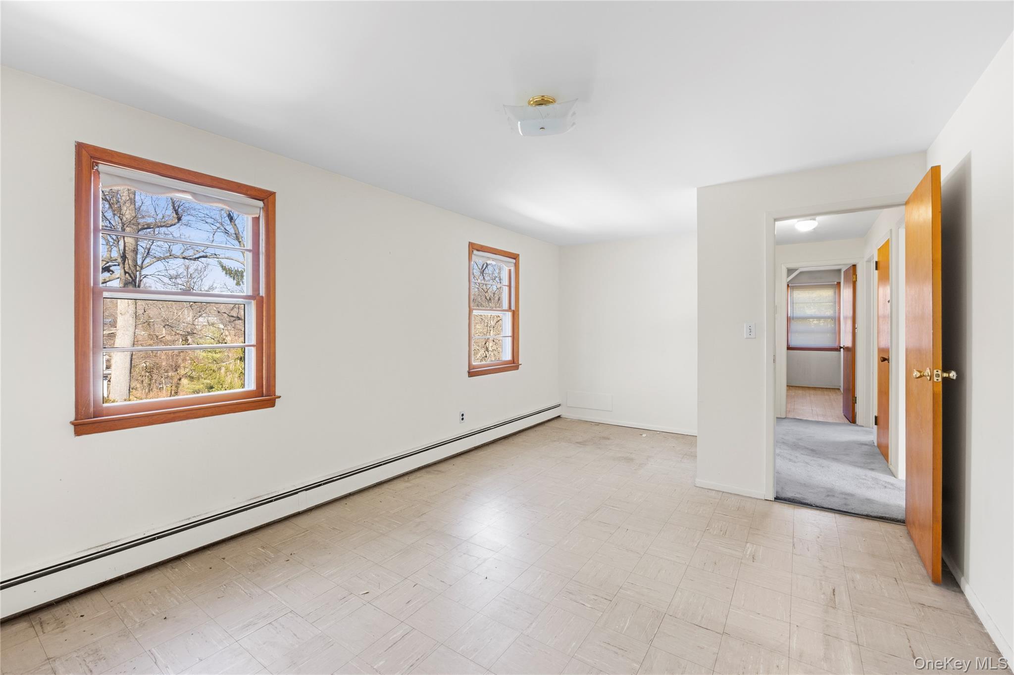 #19 photo, 11 Delaware Avenue, Port Washington , NY 11050