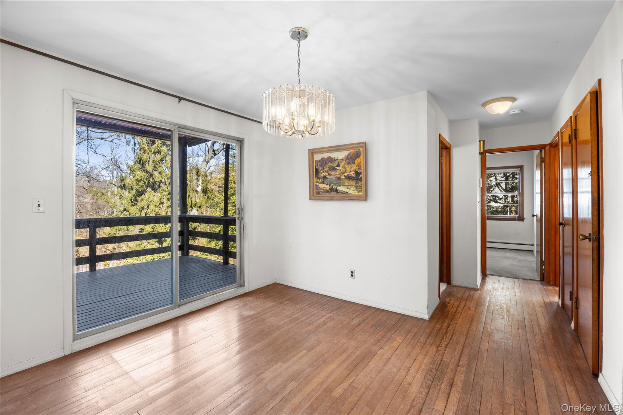 #4 photo, 11 Delaware Avenue, Port Washington , NY 11050