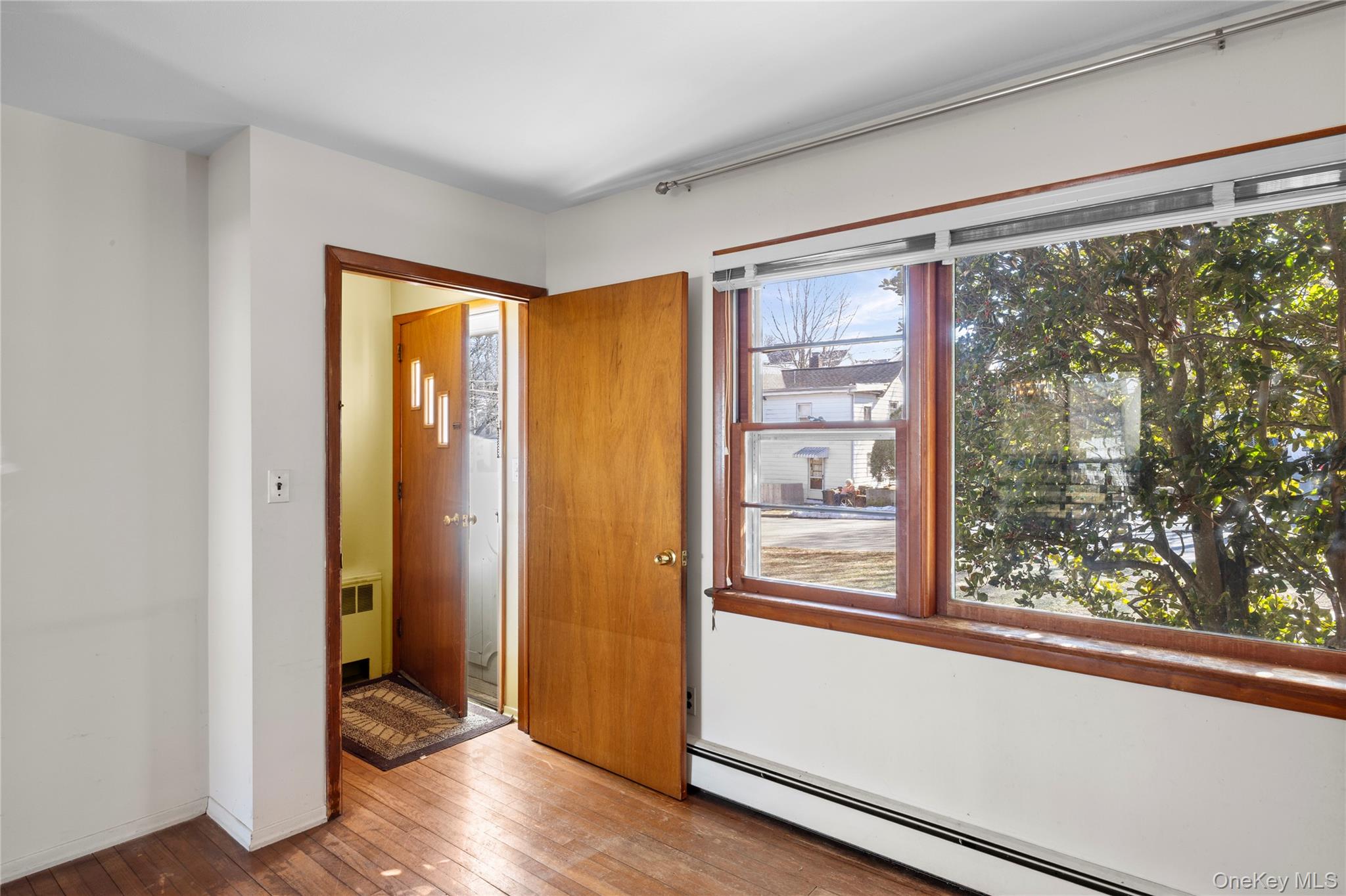 #5 photo, 11 Delaware Avenue, Port Washington , NY 11050