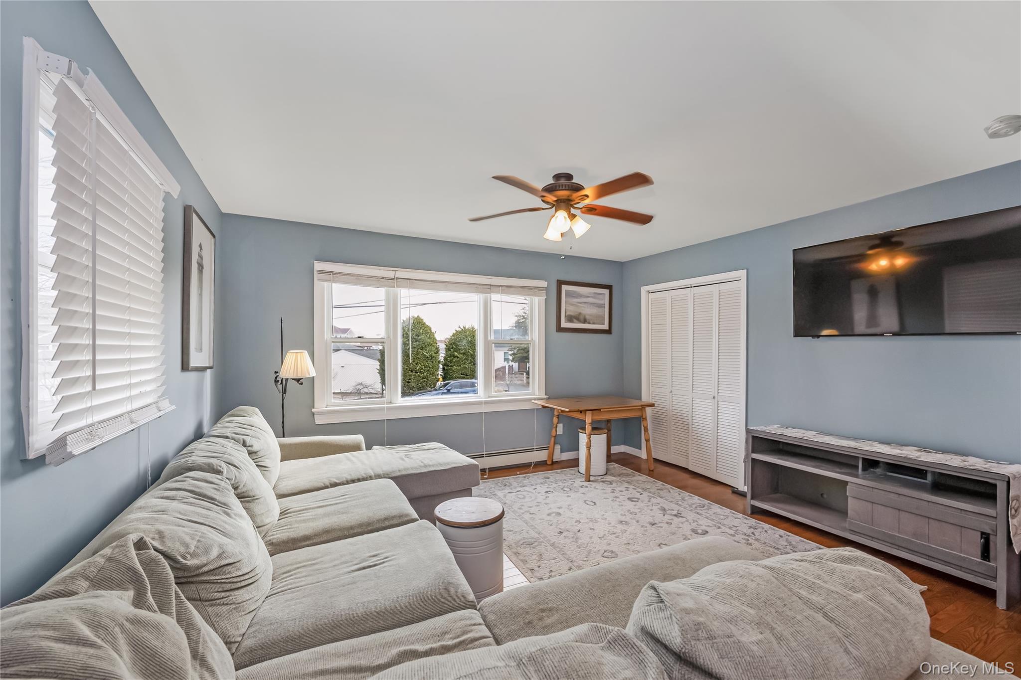 #17 photo, 15 Bingham Place, سوفولك Amityville , NY 11701