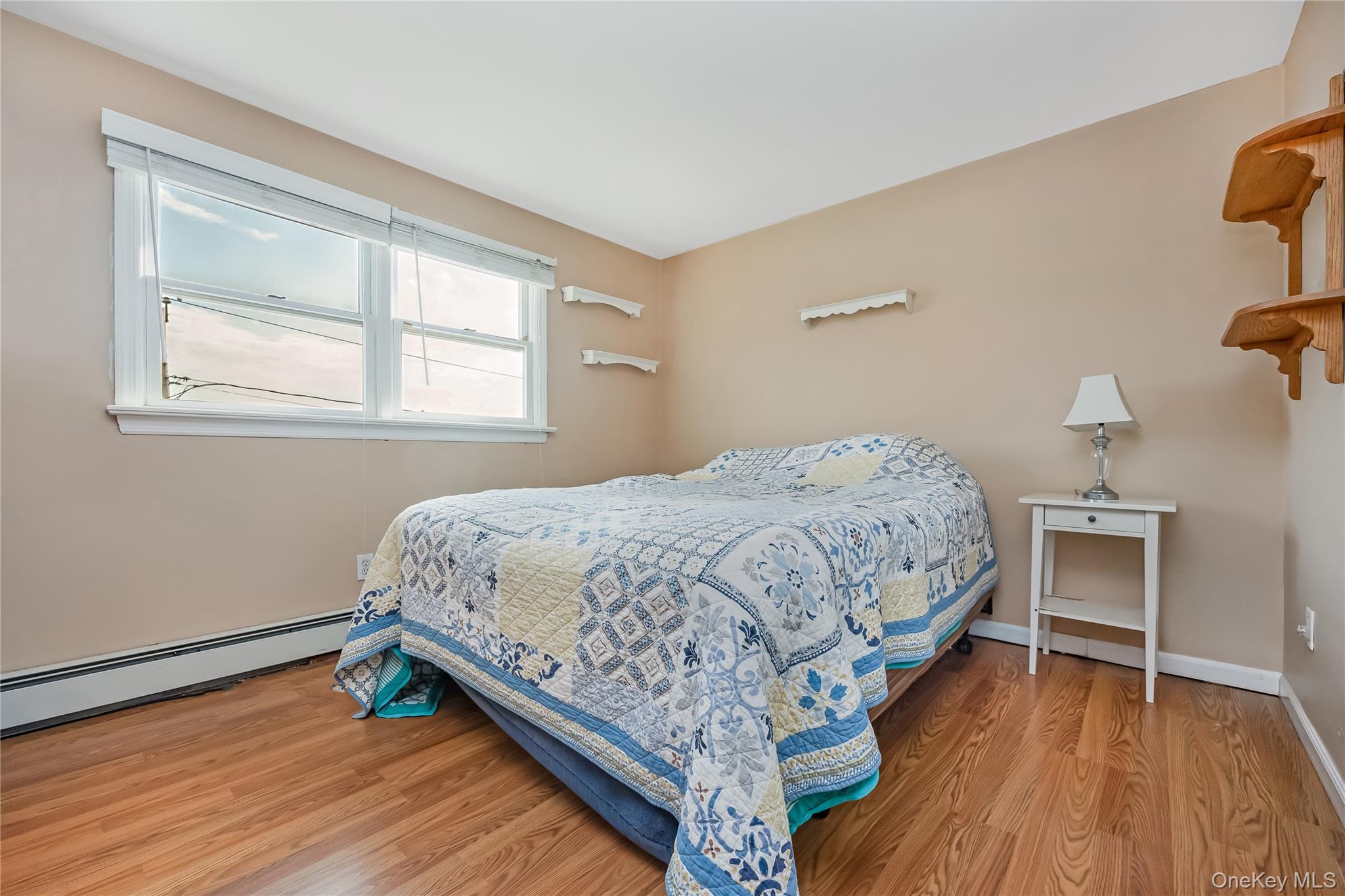 #20 photo, 15 Bingham Place, سوفولك Amityville , NY 11701