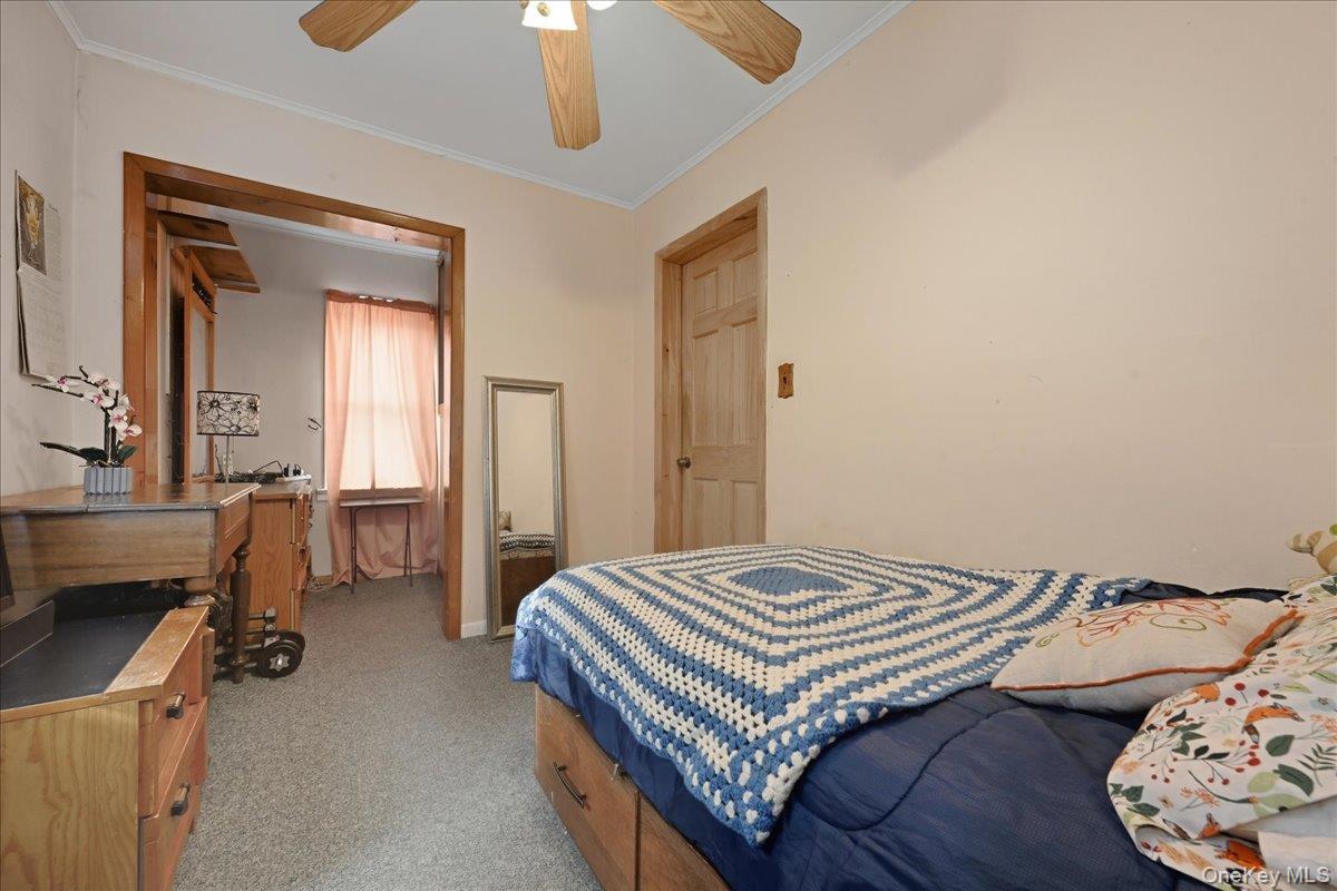 #13 photo, 51 W Hitchcock Avenue, Floral Park , NY 11001