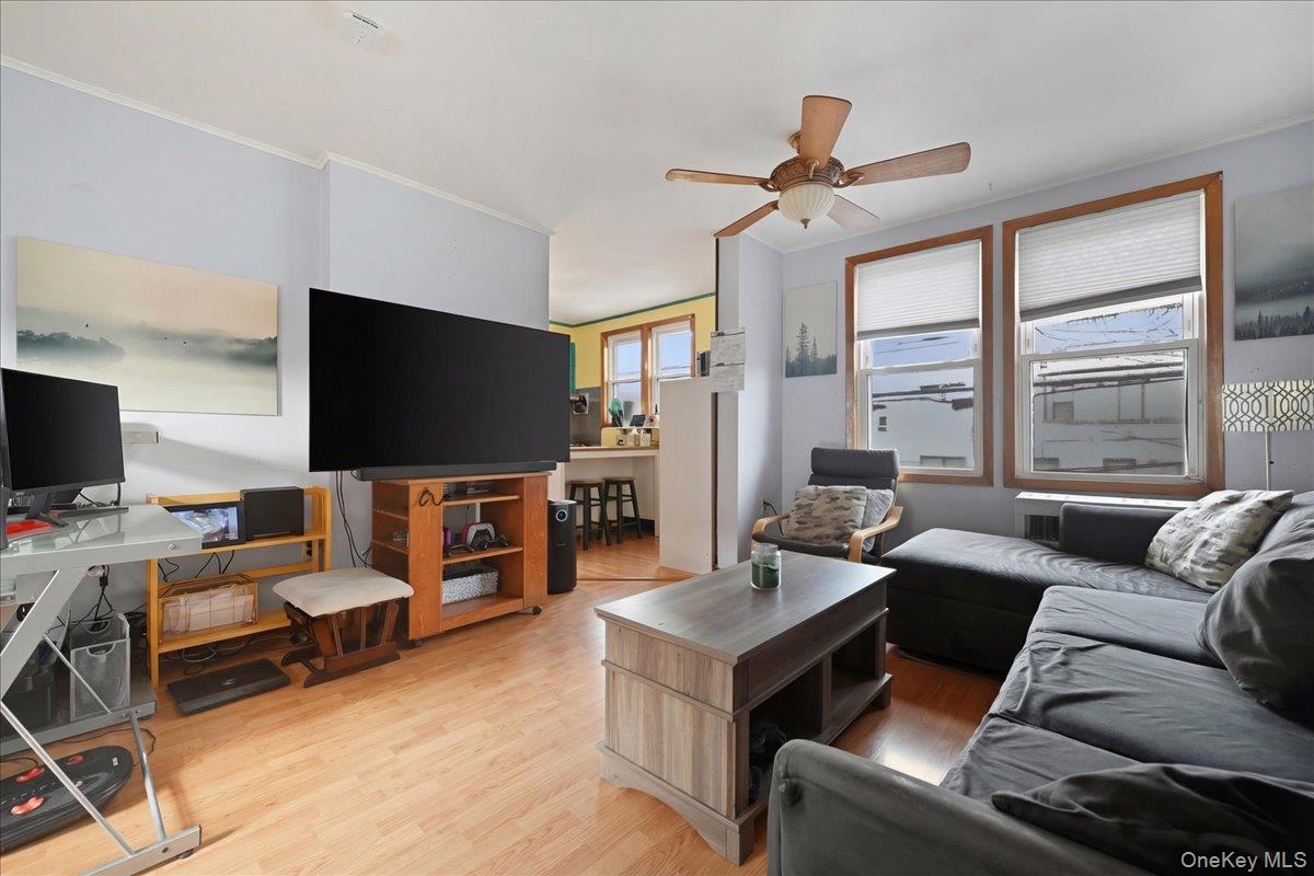 #15 photo, 51 W Hitchcock Avenue, Floral Park , NY 11001