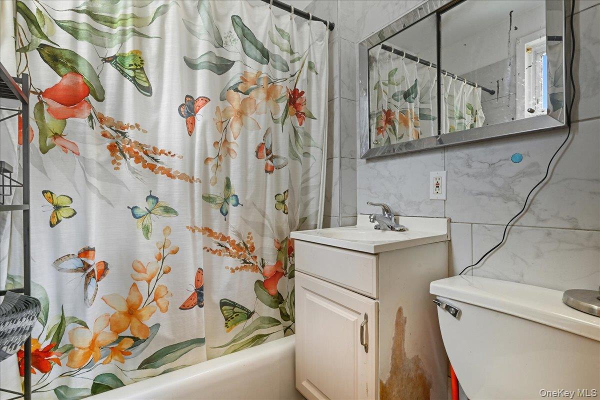 #20 photo, 51 W Hitchcock Avenue, Floral Park , NY 11001