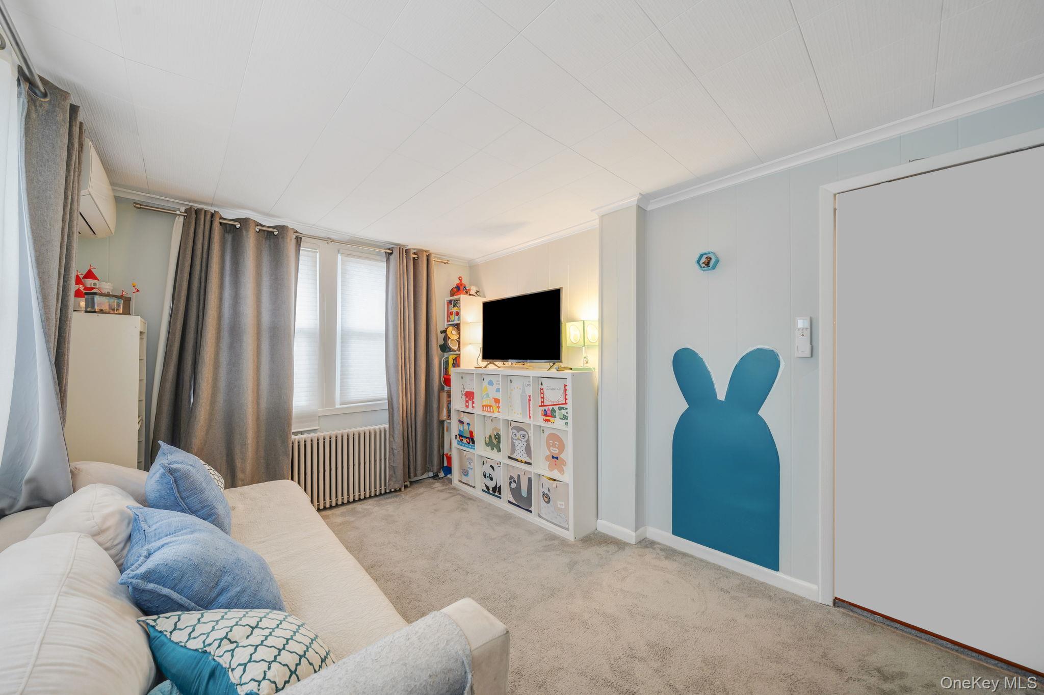 #15 photo, 1 2nd Avenue, East Rockaway , NY 11518