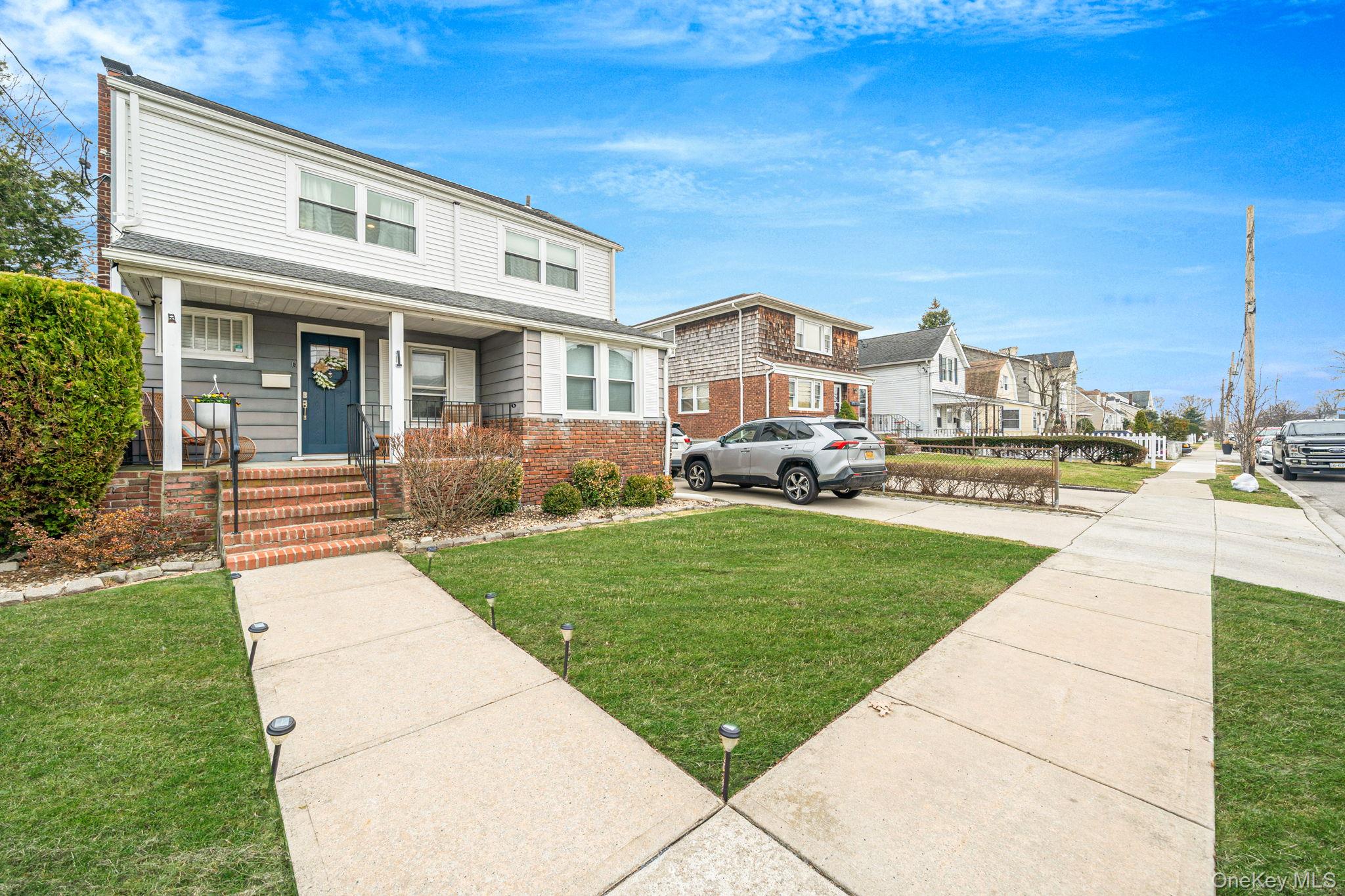 #3 photo, 1 2nd Avenue, East Rockaway , NY 11518