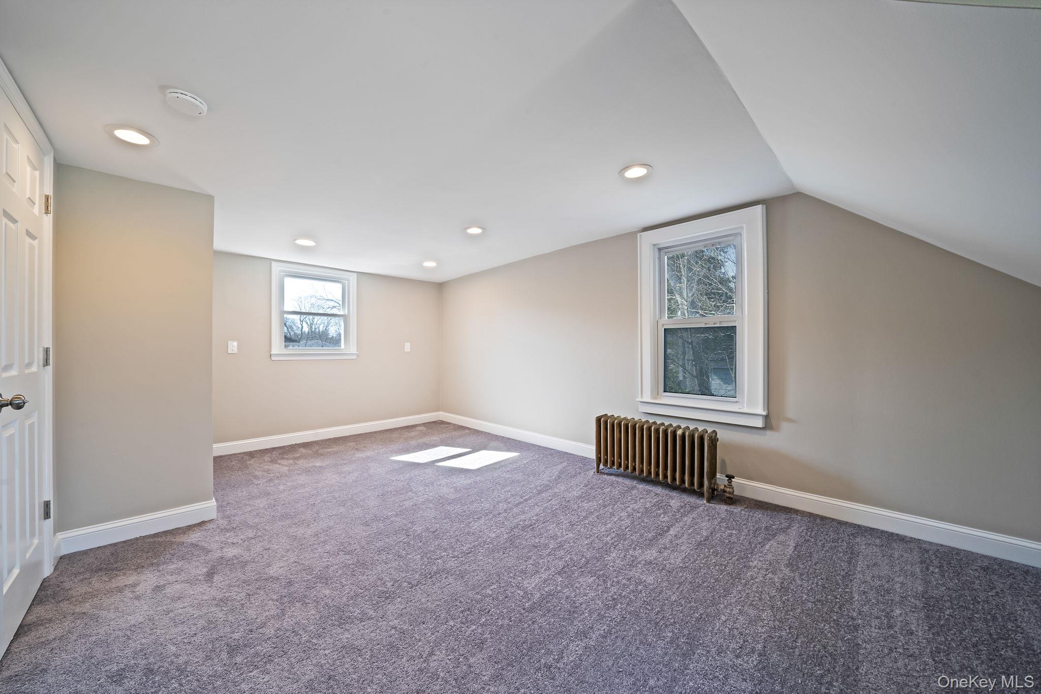 #12 photo, 44 Elizabeth Avenue, Smithtown , NY 11787