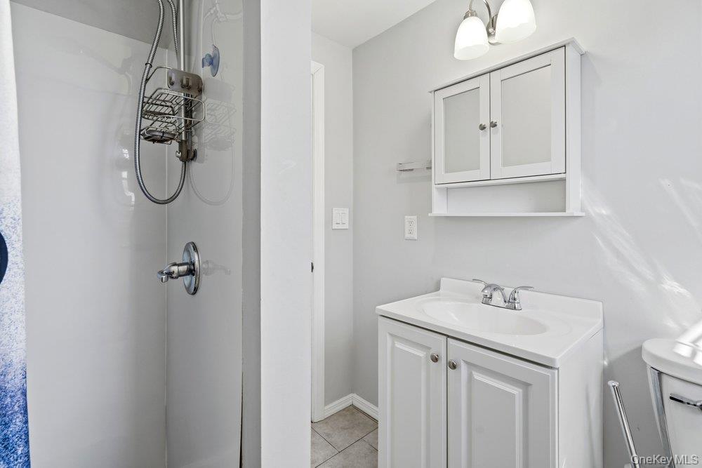 #12 photo, 303 Kansas Street, 东长岛 Lindenhurst , NY 11757