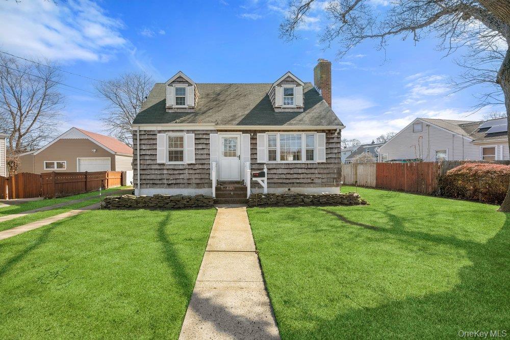 #2 photo, 303 Kansas Street, 东长岛 Lindenhurst , NY 11757