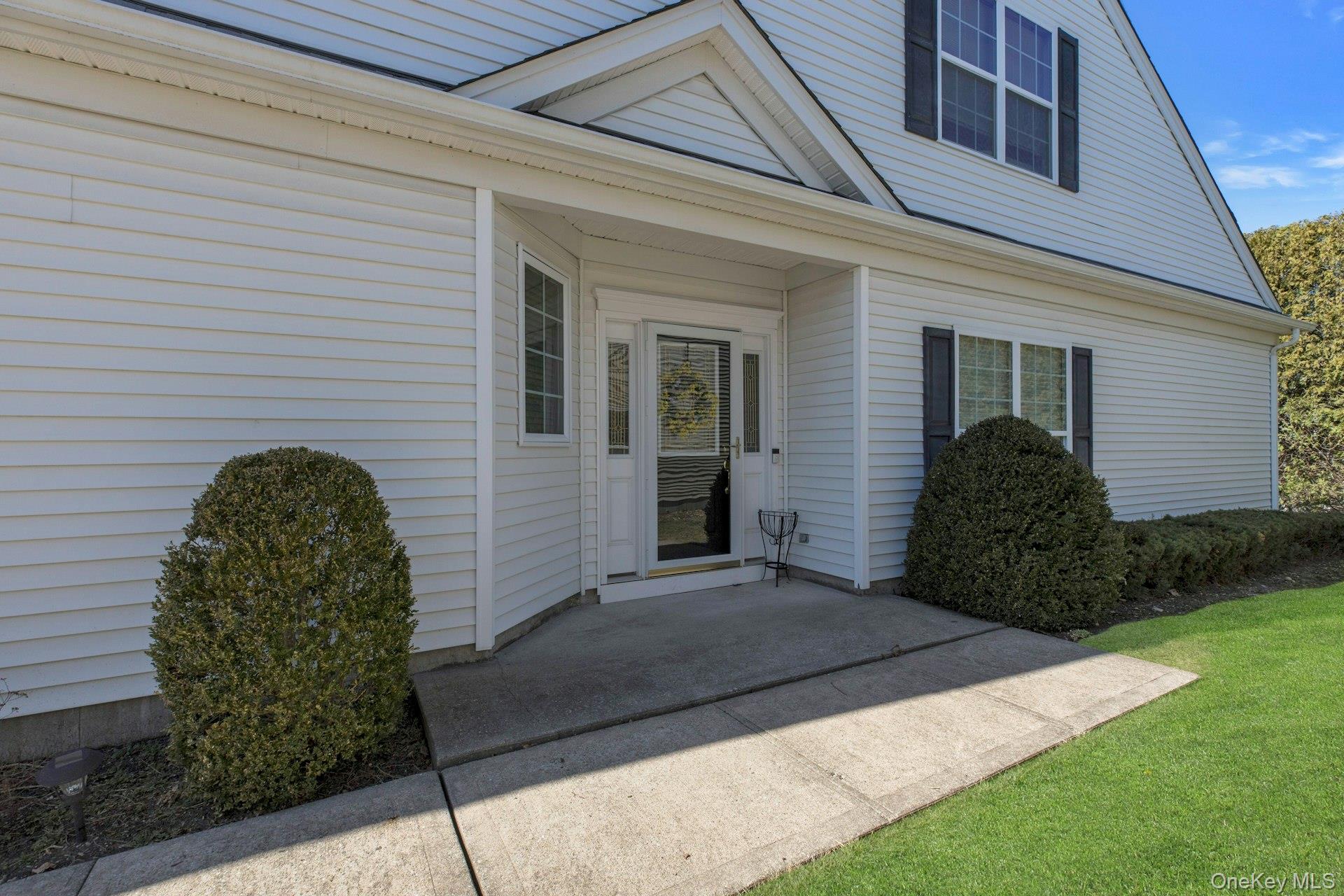 #5 photo, 43 Louden Loop, Mount Sinai , NY 11766