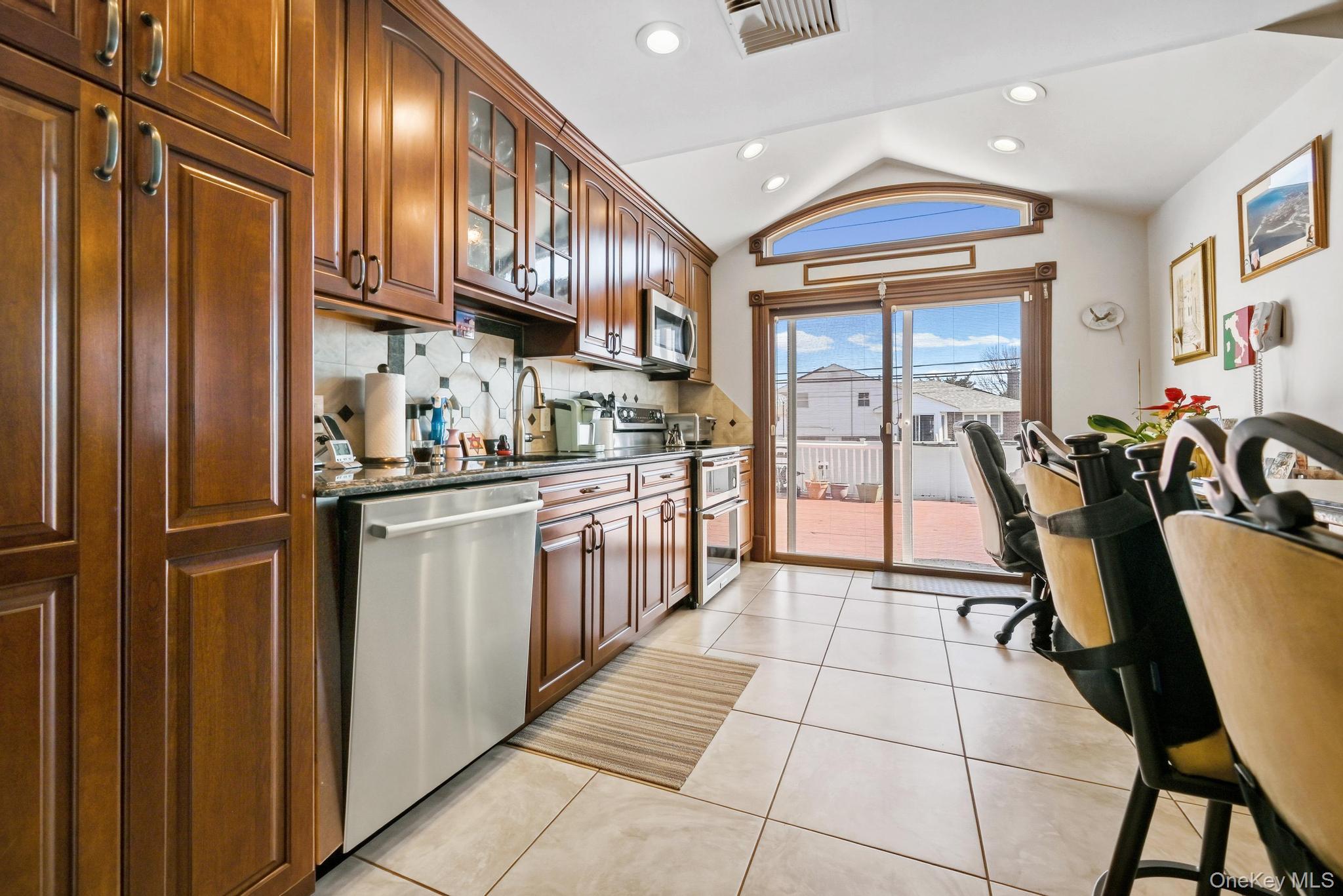 #13 photo, 3 Chapin, Farmingdale , NY 11735