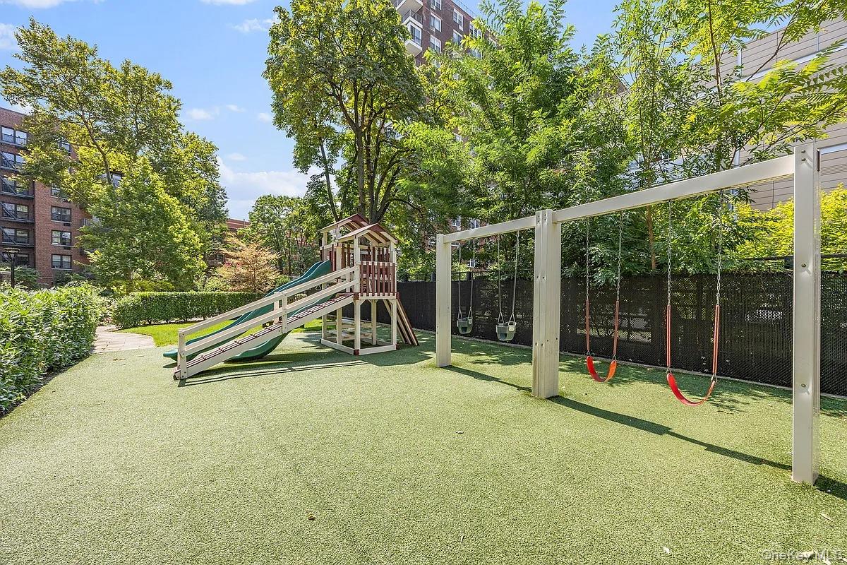 #11 photo, 8710 51st Avenue, Elmhurst , NY 11373