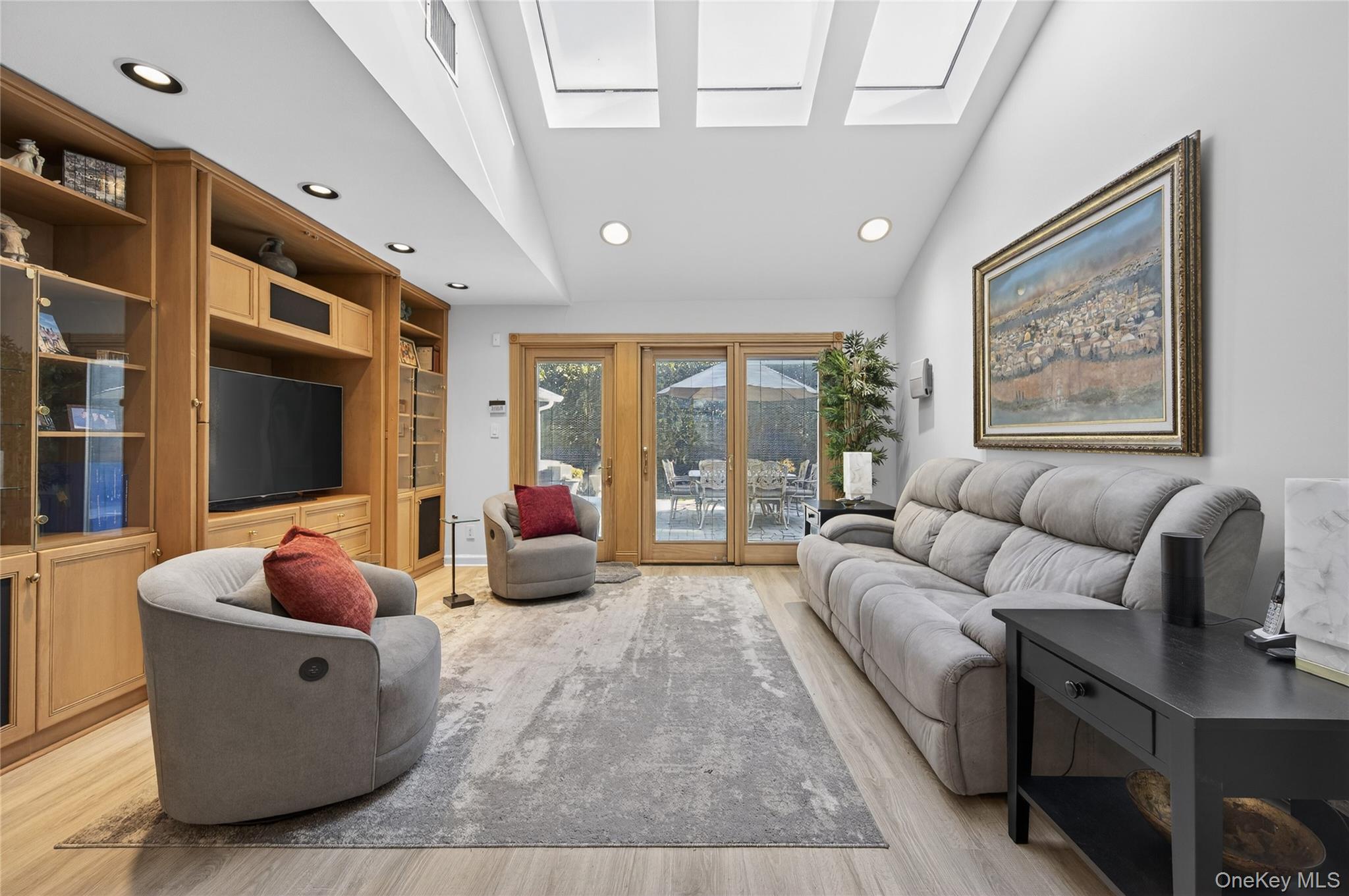 #12 photo, 37 Shelter Lane, Roslyn Heights , NY 11577