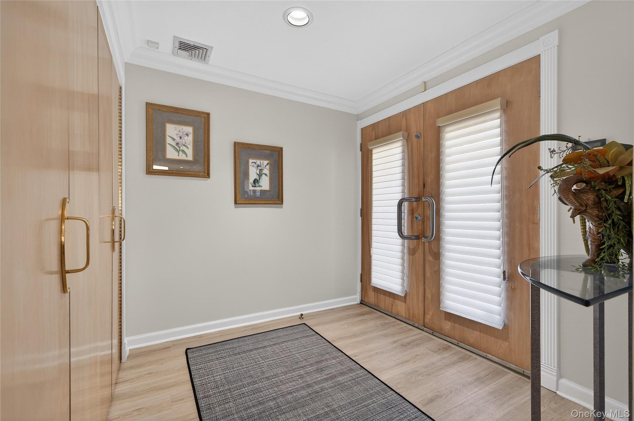 #4 photo, 37 Shelter Lane, Roslyn Heights , NY 11577