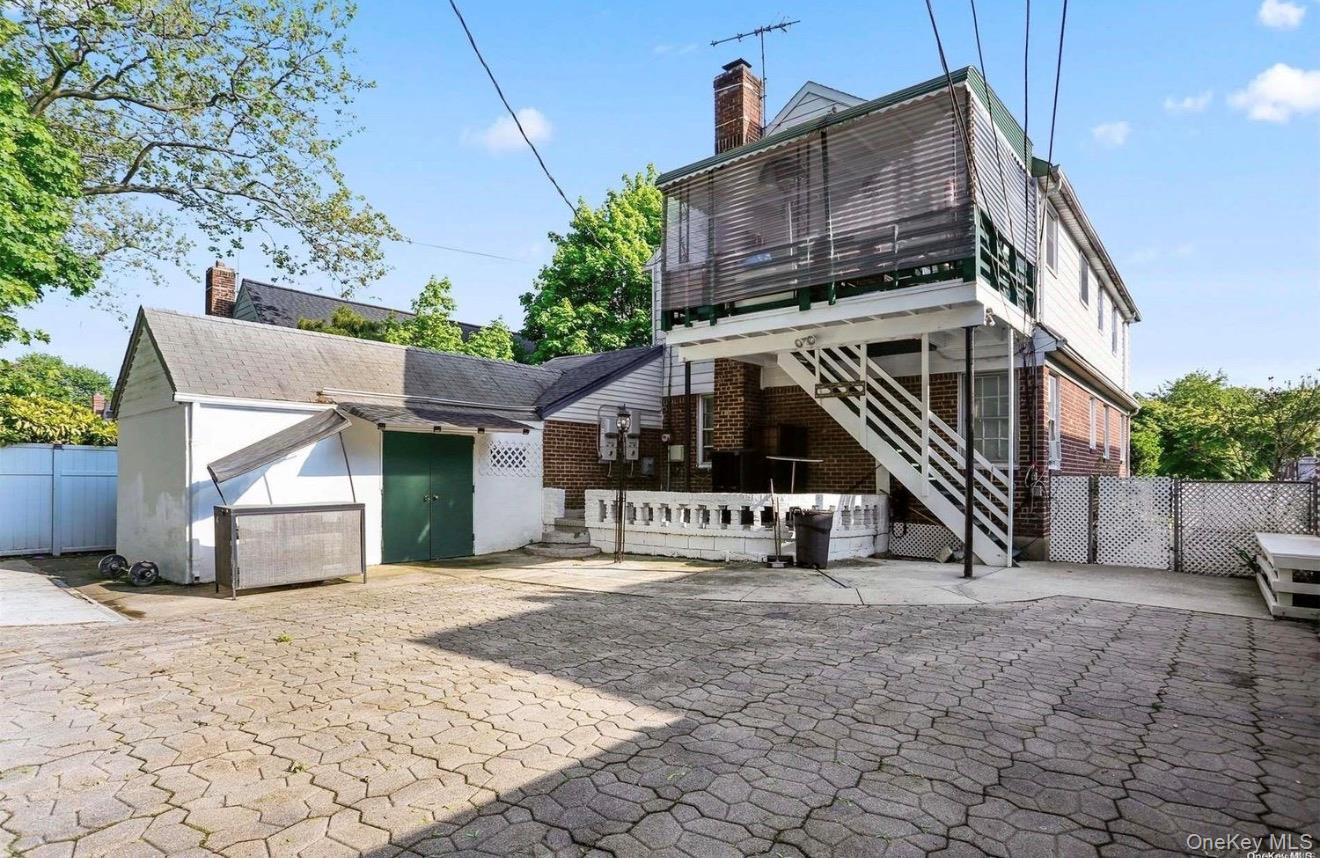 #16 photo, 30 Norfolk Drive, নাসাউ কাউন্টি Elmont , NY 11003