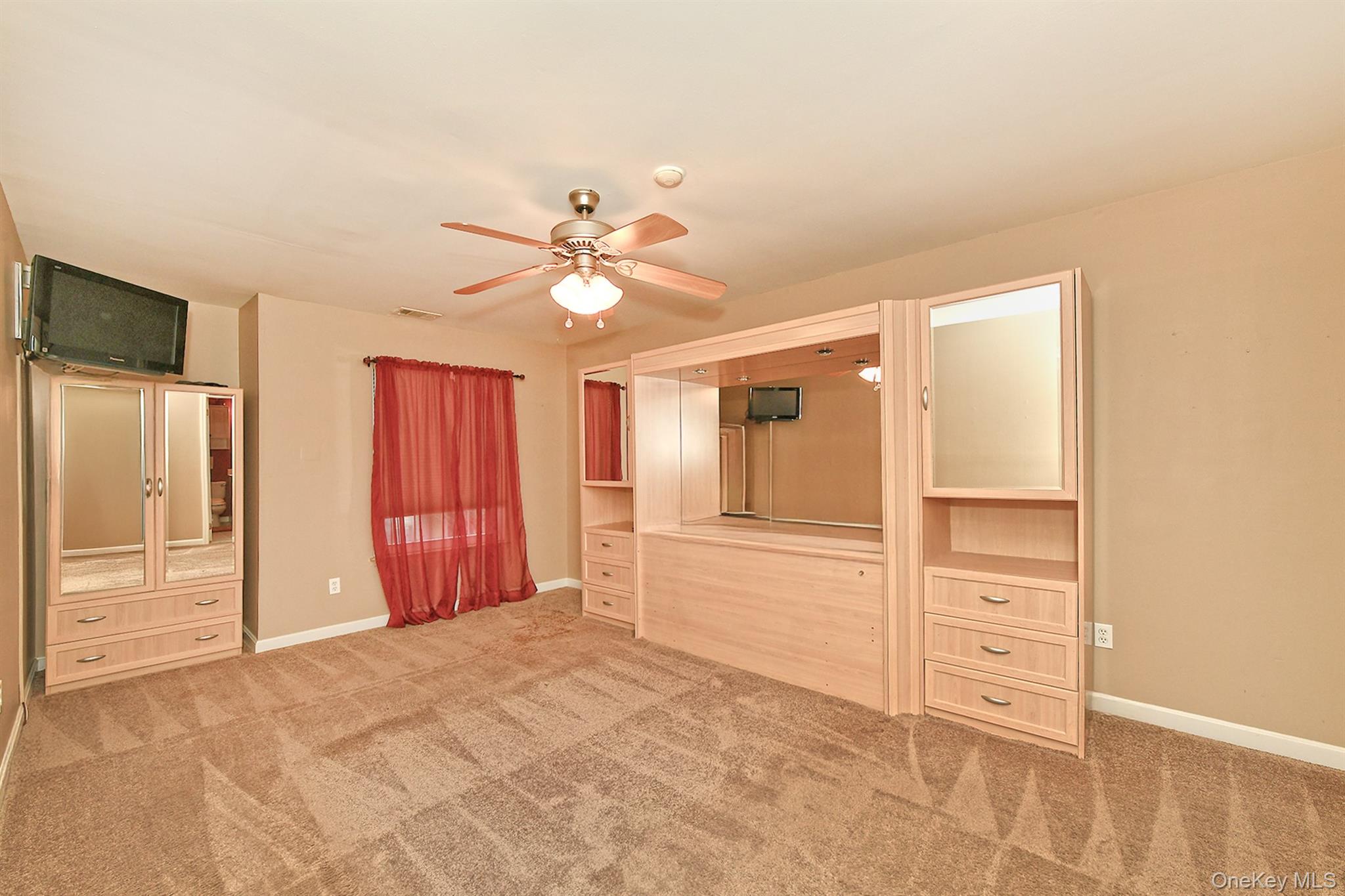 #19 photo, 171 Fairview Circle, 东长岛 Middle Island , NY 11953