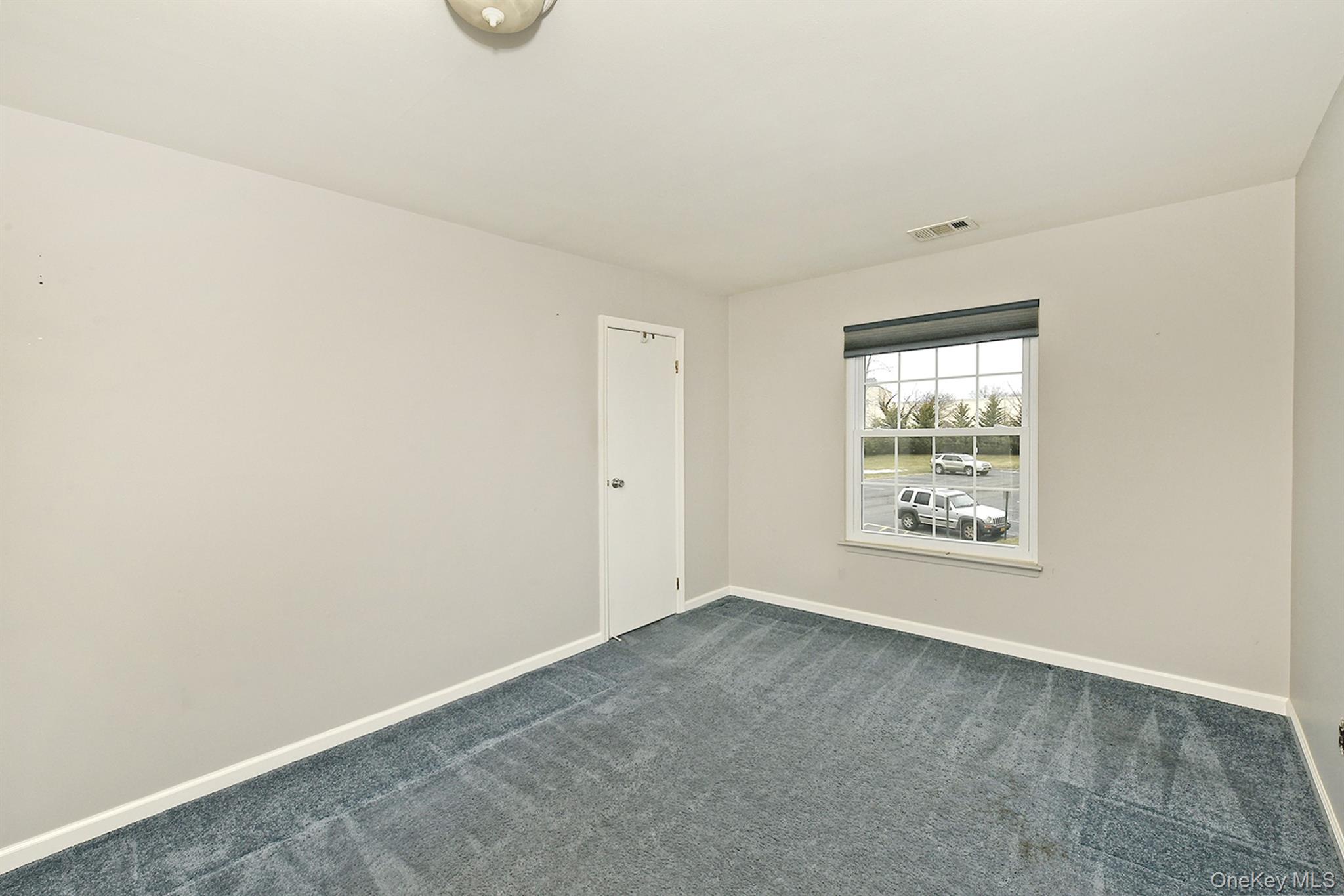 #6 photo, 171 Fairview Circle, 东长岛 Middle Island , NY 11953