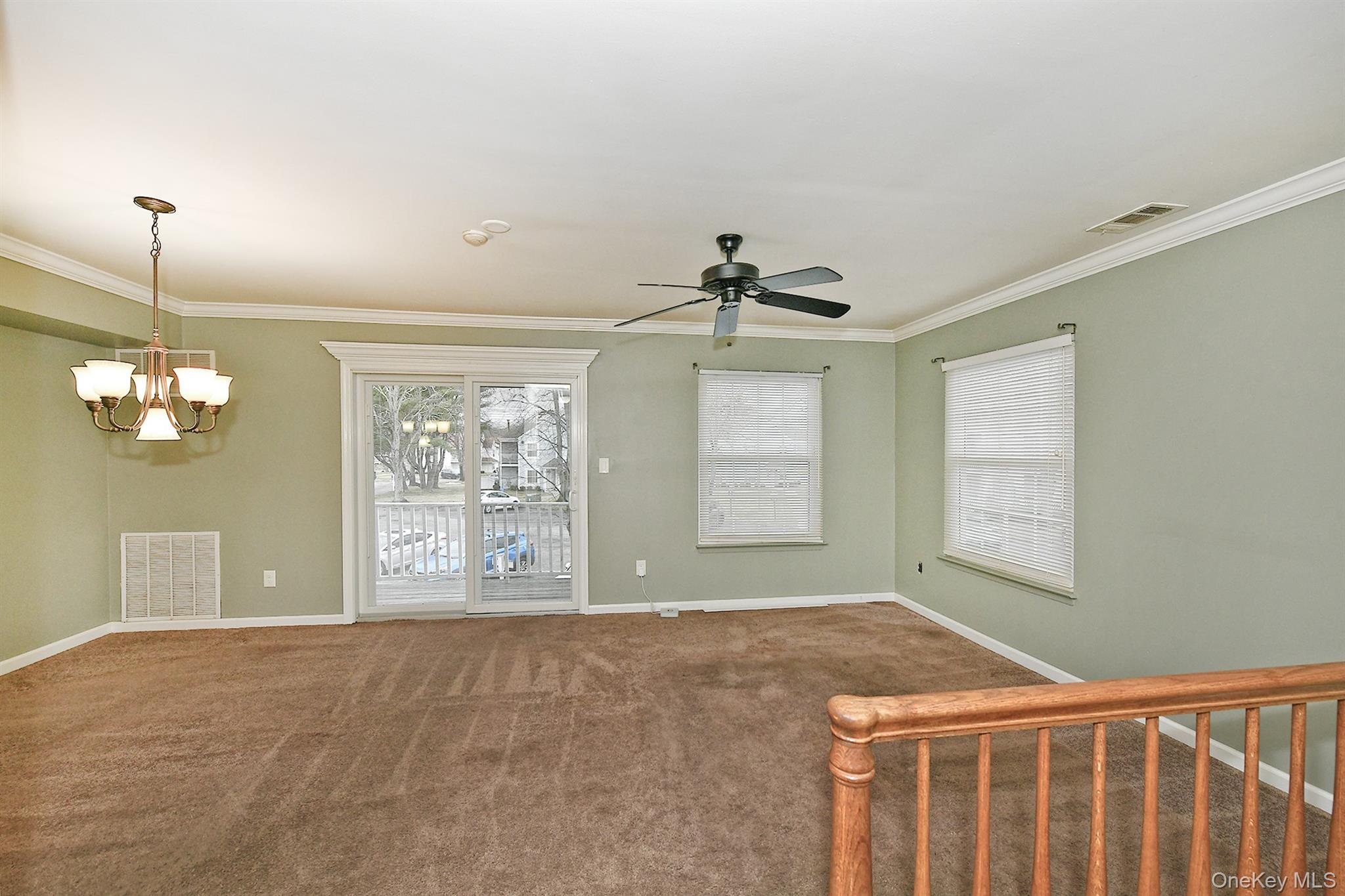 #8 photo, 171 Fairview Circle, 东长岛 Middle Island , NY 11953