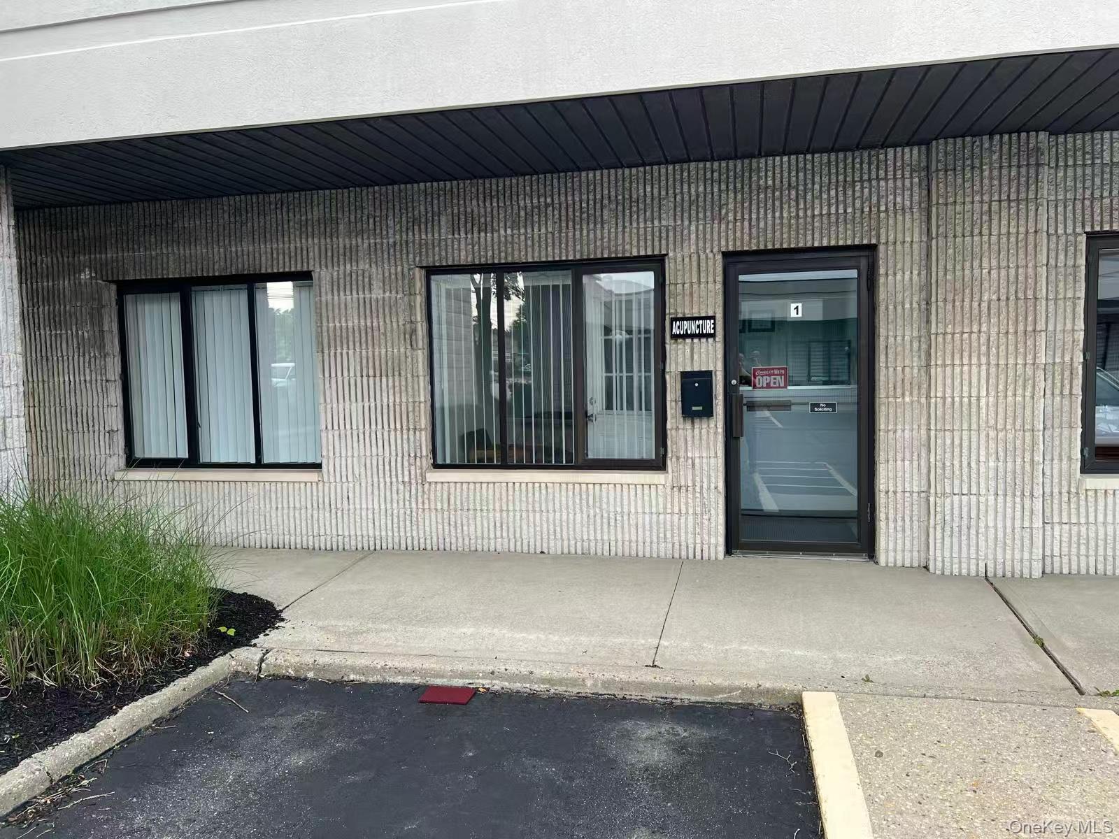 #3 photo, 6268 Jericho Turnpike, سوفولك Commack , NY 11725