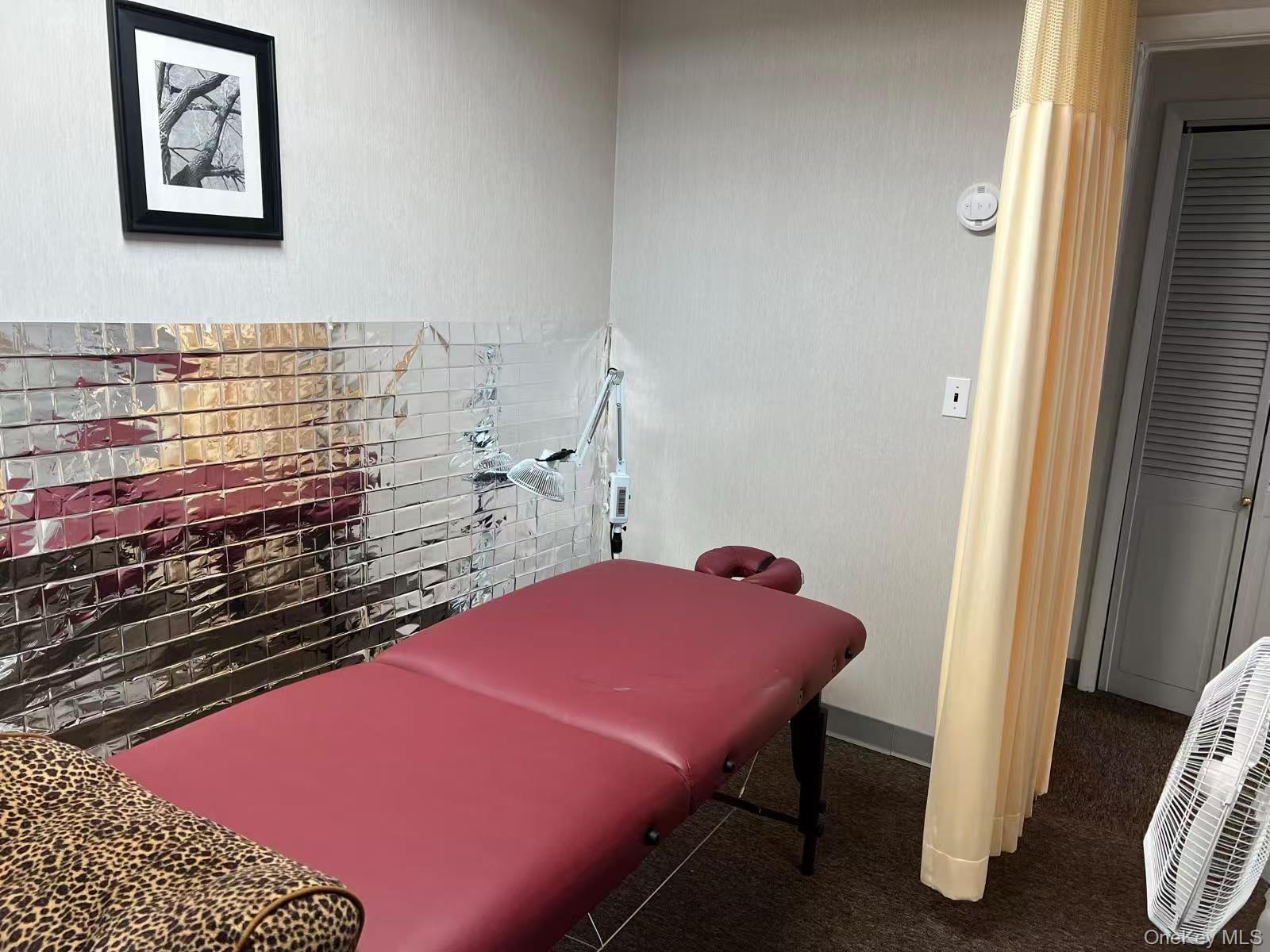 #7 photo, 6268 Jericho Turnpike, سوفولك Commack , NY 11725