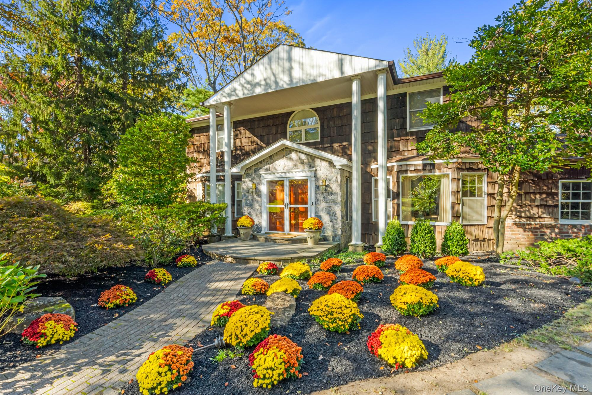 #2 photo, 29 Winter Lane, Dix Hills , NY 11746