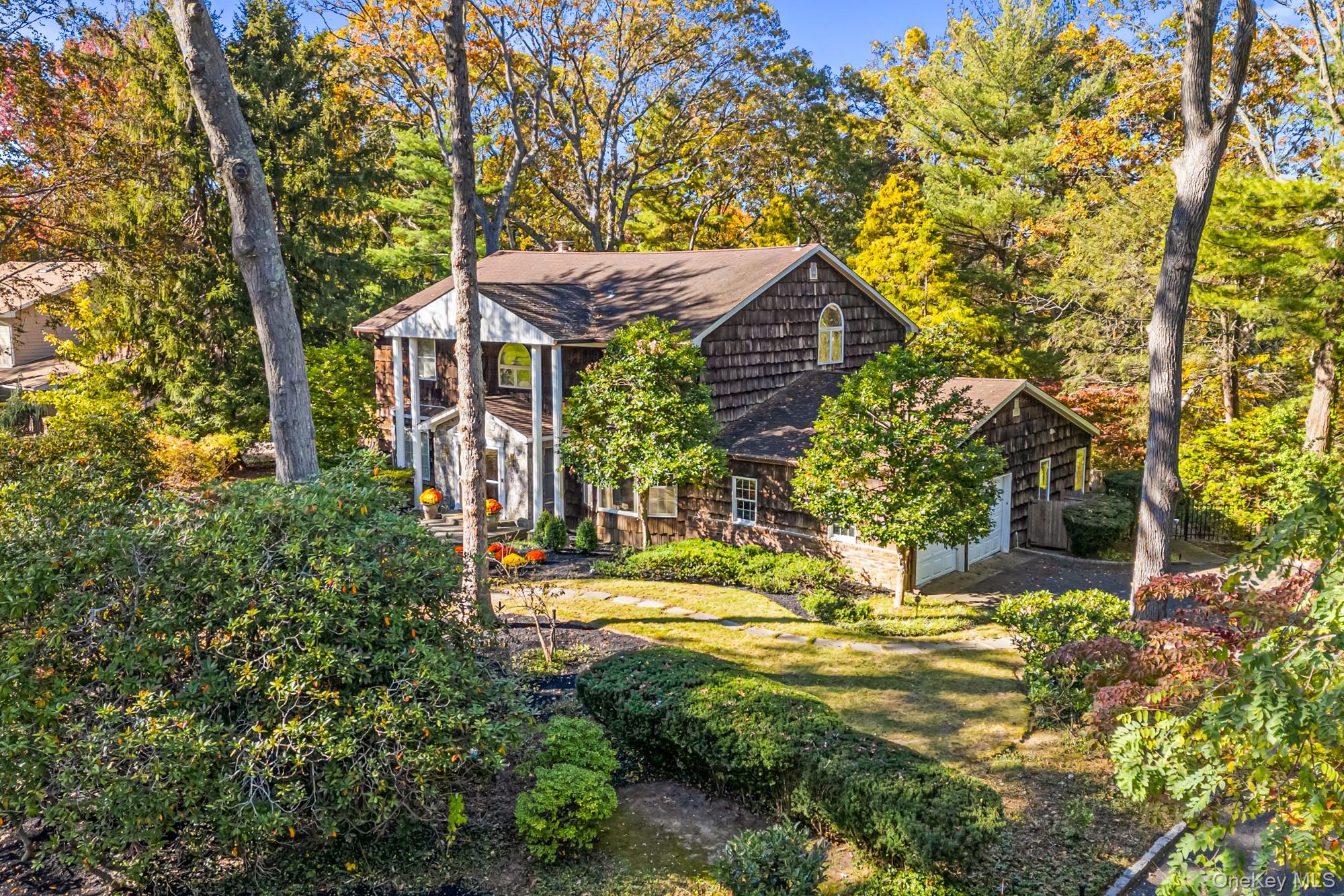 #3 photo, 29 Winter Lane, Dix Hills , NY 11746