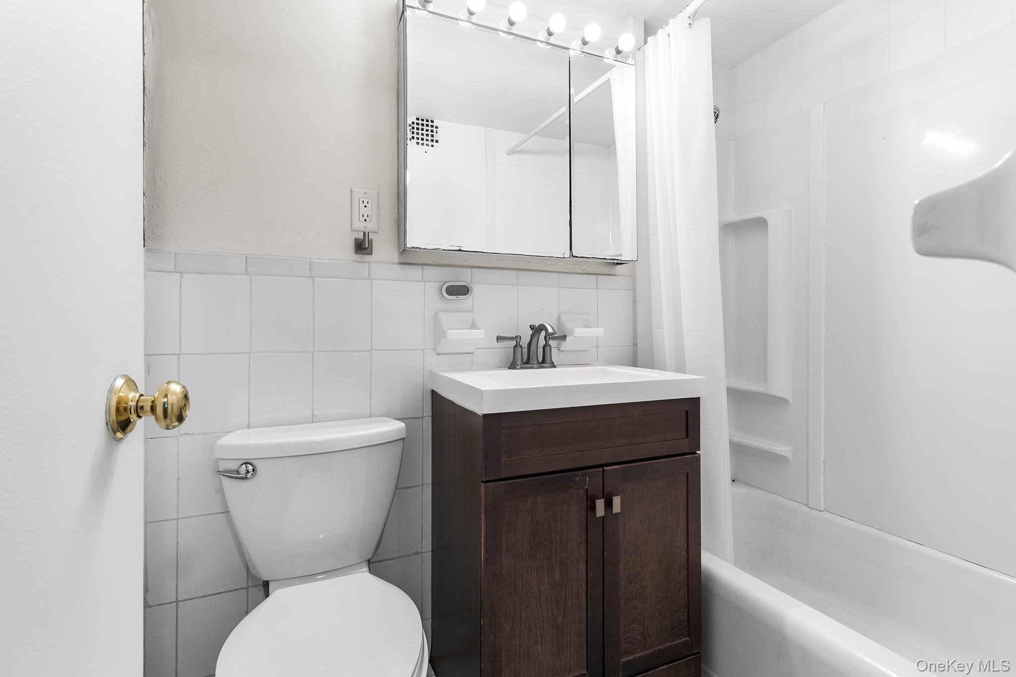 #8 photo, 6125 98th Street, Rego Park , NY 11374