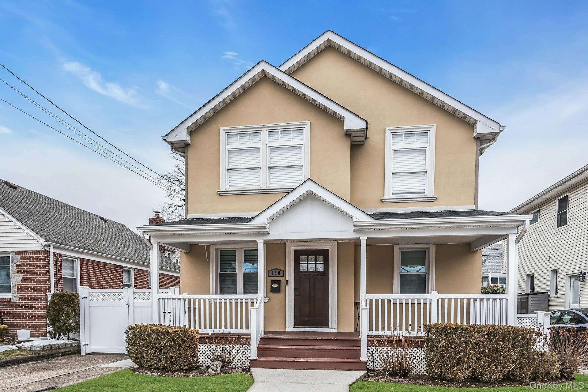 #1 photo, 180 Kensington Road, Garden City South , NY 11530