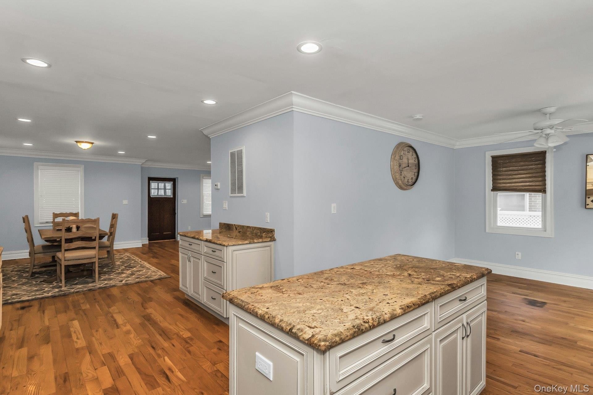 #11 photo, 180 Kensington Road, Garden City South , NY 11530