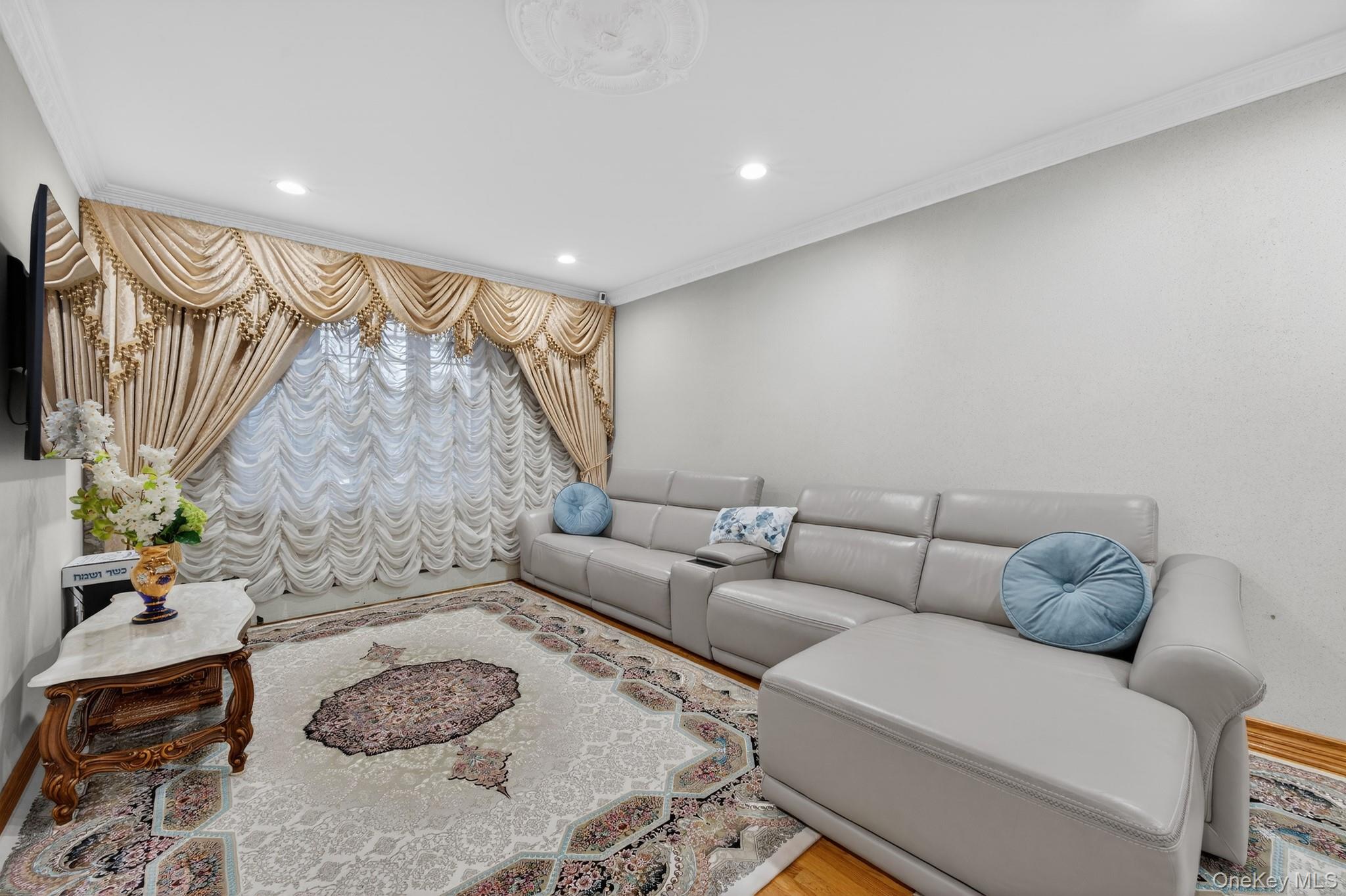 #5 photo, 6433 Alderton Street, Rego Park , NY 11374