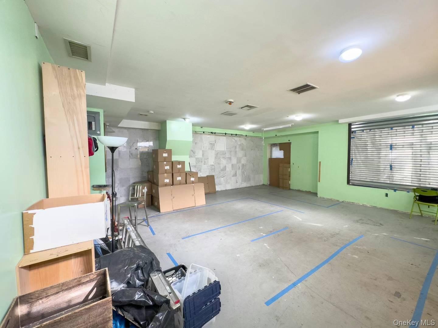 #4 photo, 147 Manhattan Avenue, Brooklyn , NY 11206