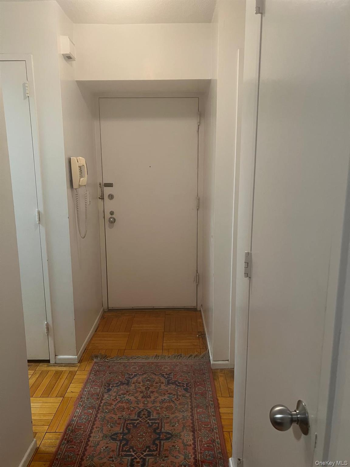 #11 photo, 330 E 38th Street, New York (Manhattan) , NY 10016