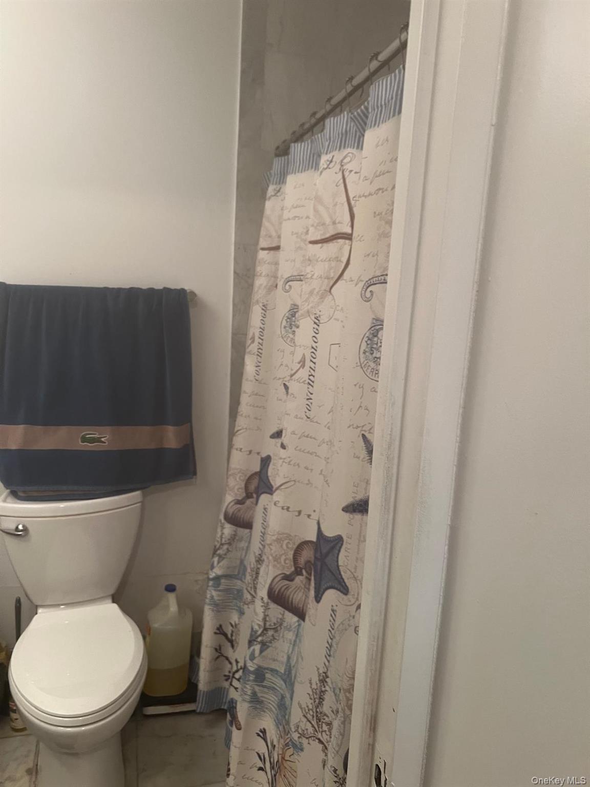 #18 photo, 330 E 38th Street, New York (Manhattan) , NY 10016