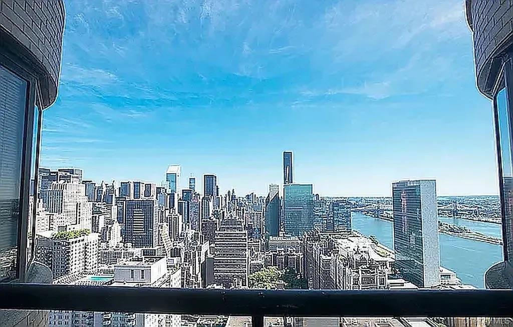 #3 photo, 330 E 38th Street, मैनहटन New York (Manhattan) , NY 10016