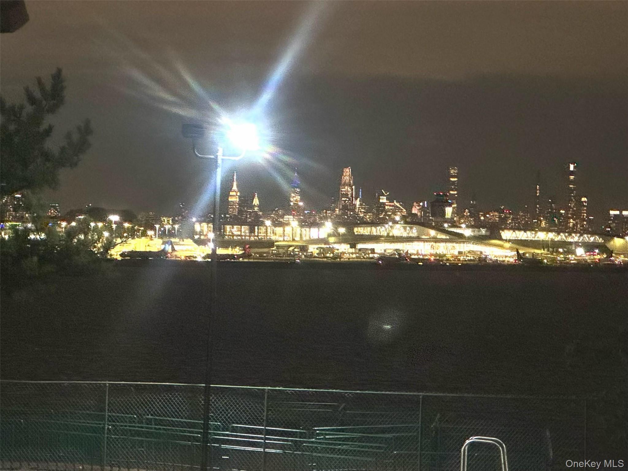 #11 photo, 25-28 120th Street, كوينز Flushing , NY 11354