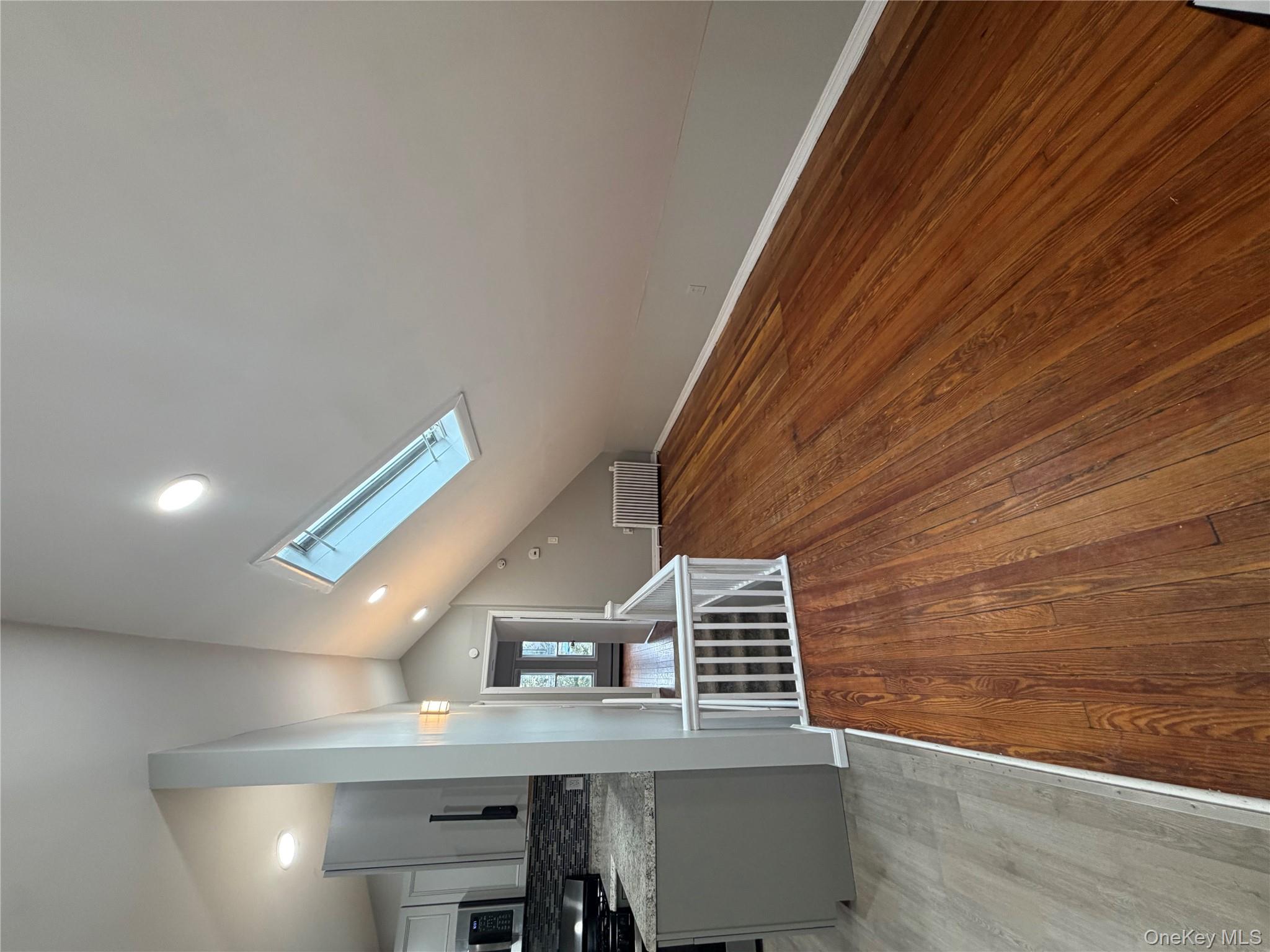 #4 photo, 7 S Atlantic Street, सफ़ोक काउंटी Bay Shore , NY 11706