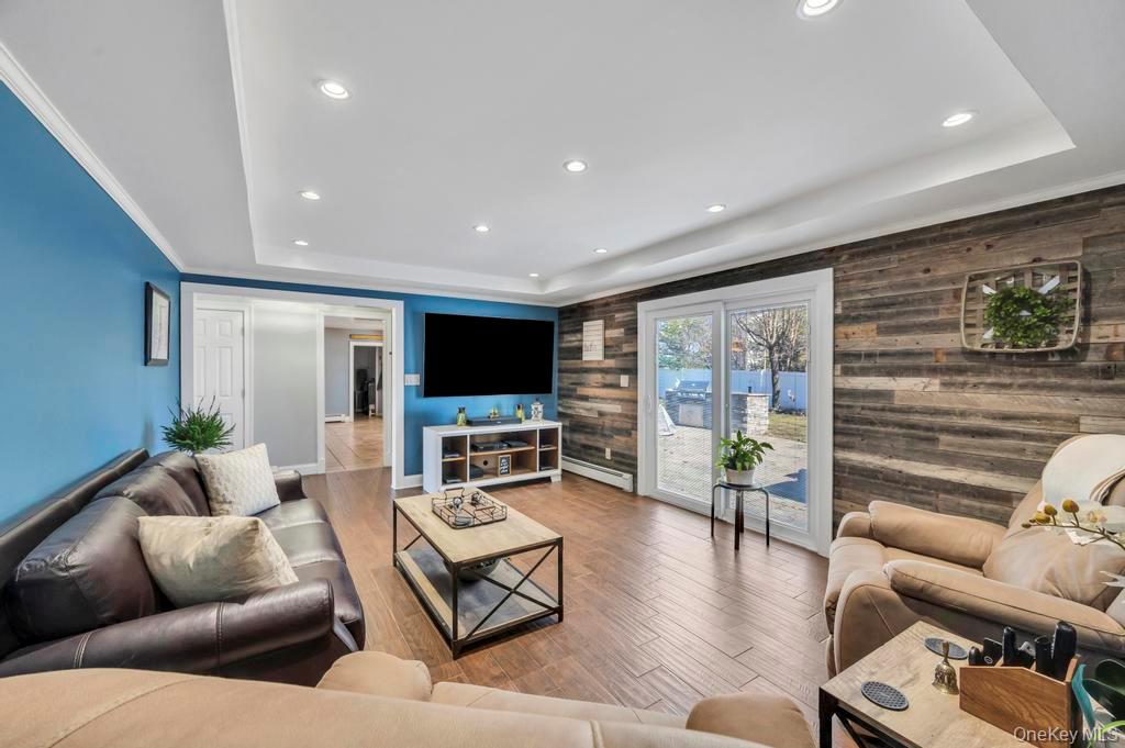 #15 photo, 21 Burwood Lane, Саффолк ‖ Coram , NY 11727