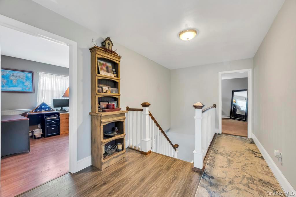 #17 photo, 21 Burwood Lane, Саффолк ‖ Coram , NY 11727