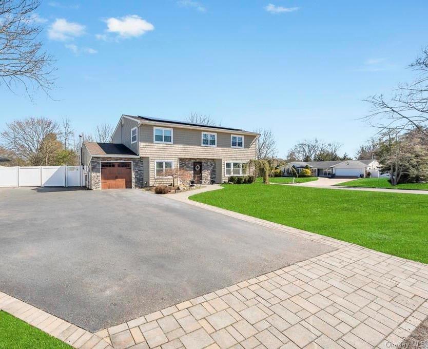 #2 photo, 21 Burwood Lane, Саффолк ‖ Coram , NY 11727