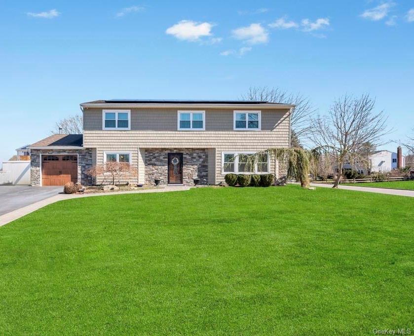 #3 photo, 21 Burwood Lane, Саффолк ‖ Coram , NY 11727