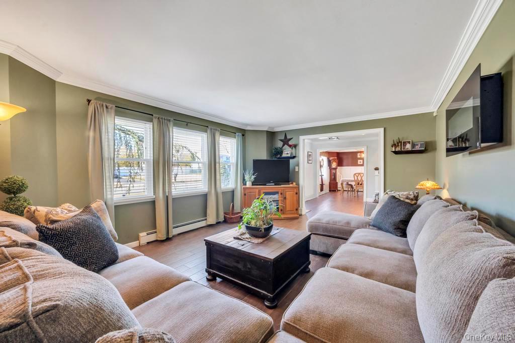 #9 photo, 21 Burwood Lane, Саффолк ‖ Coram , NY 11727