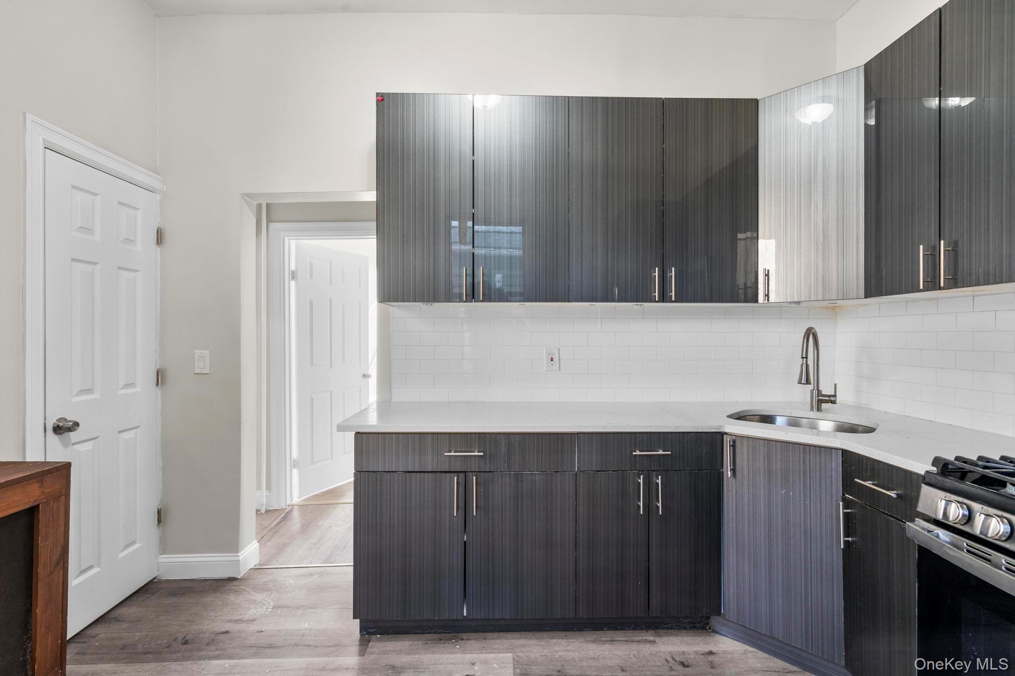 #4 photo, 142 Buena Vista Avenue, Yonkers , NY 10701