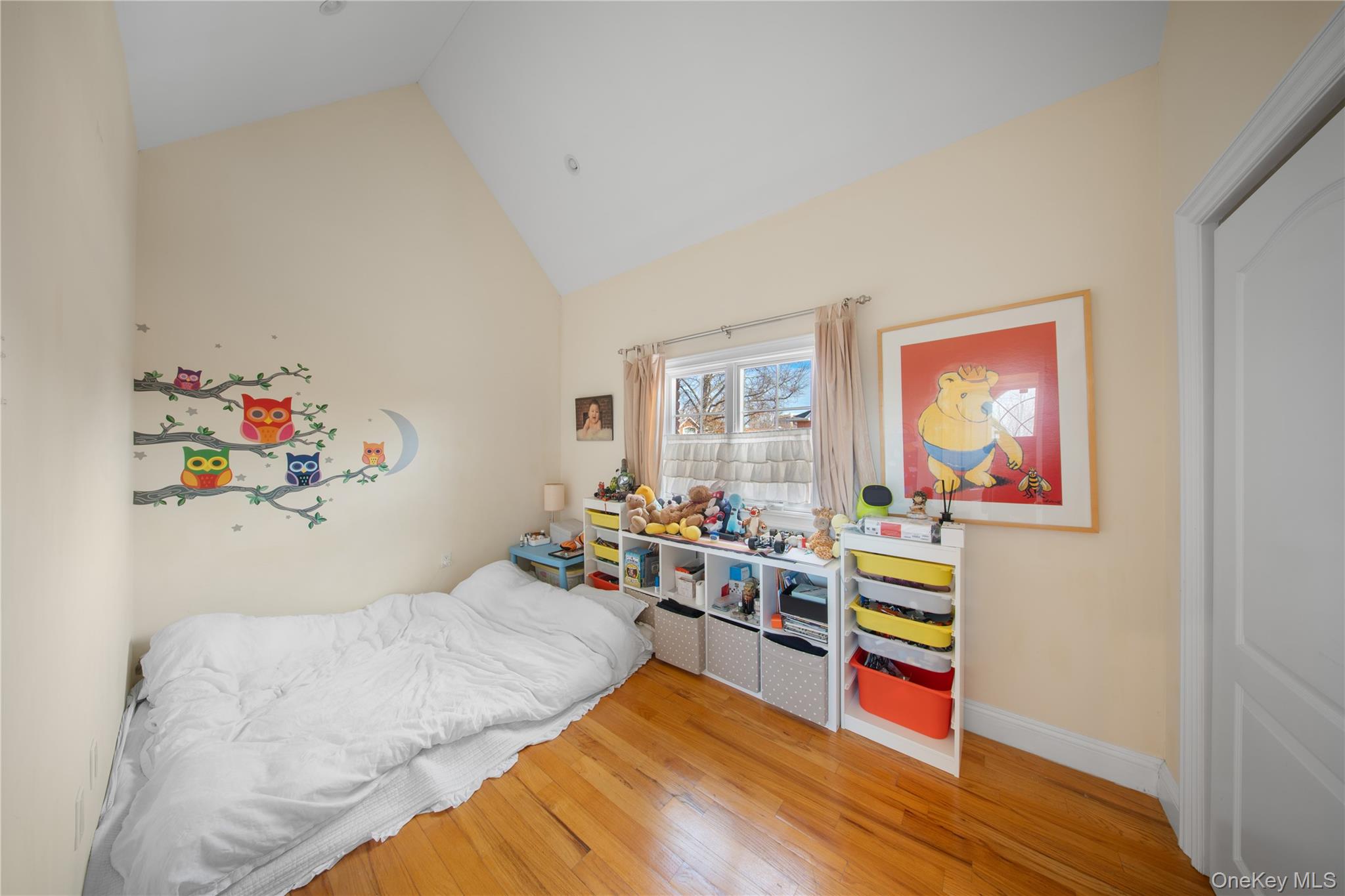 #13 photo, 66-19 Commonwealth Boulevard, Little Neck , NY 11362