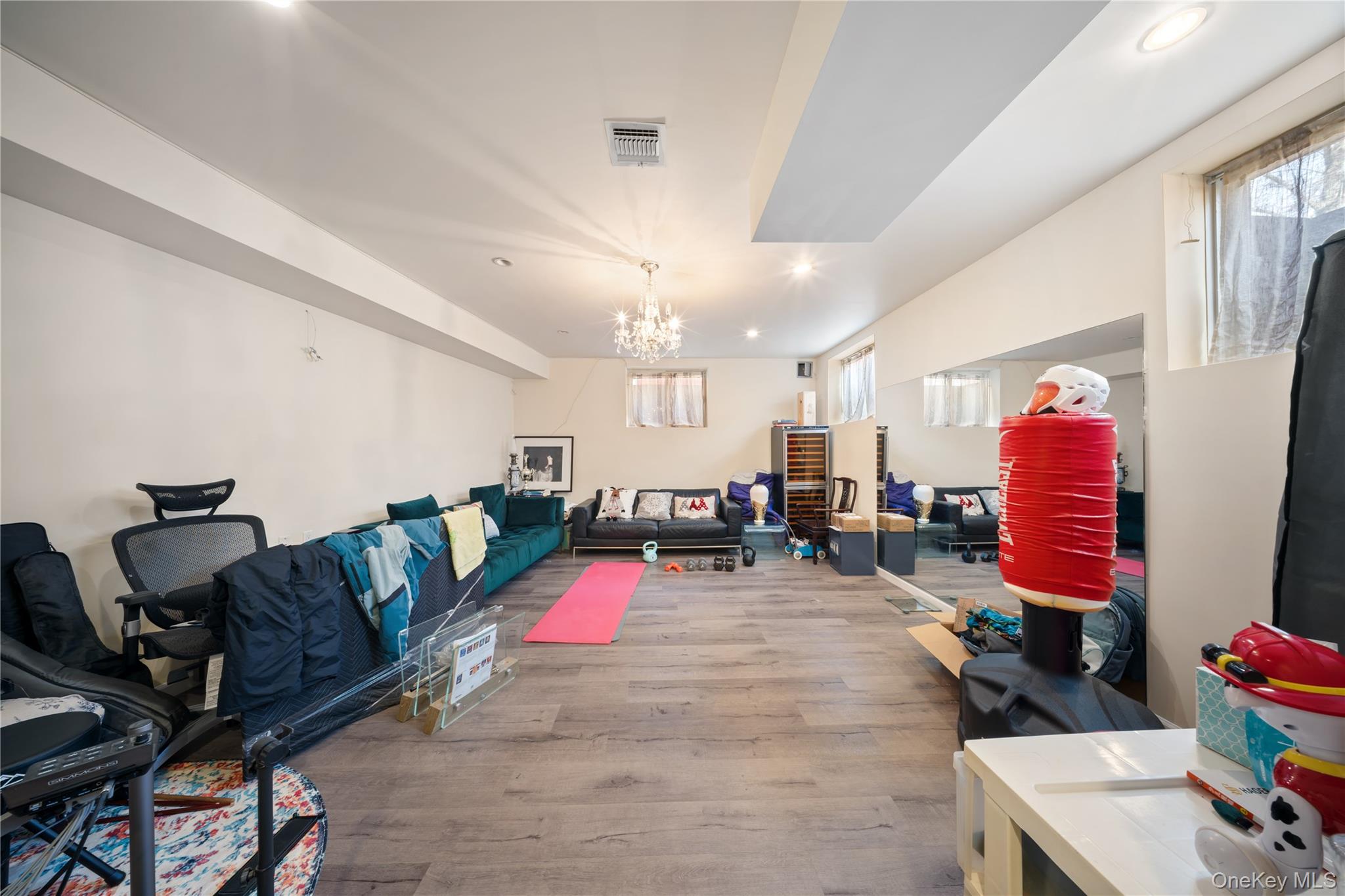 #15 photo, 66-19 Commonwealth Boulevard, Little Neck , NY 11362