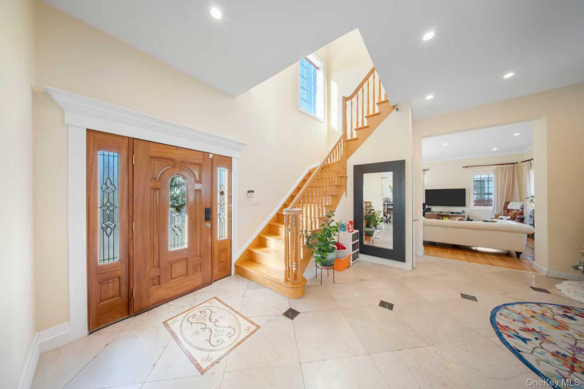 #2 photo, 66-19 Commonwealth Boulevard, Little Neck , NY 11362