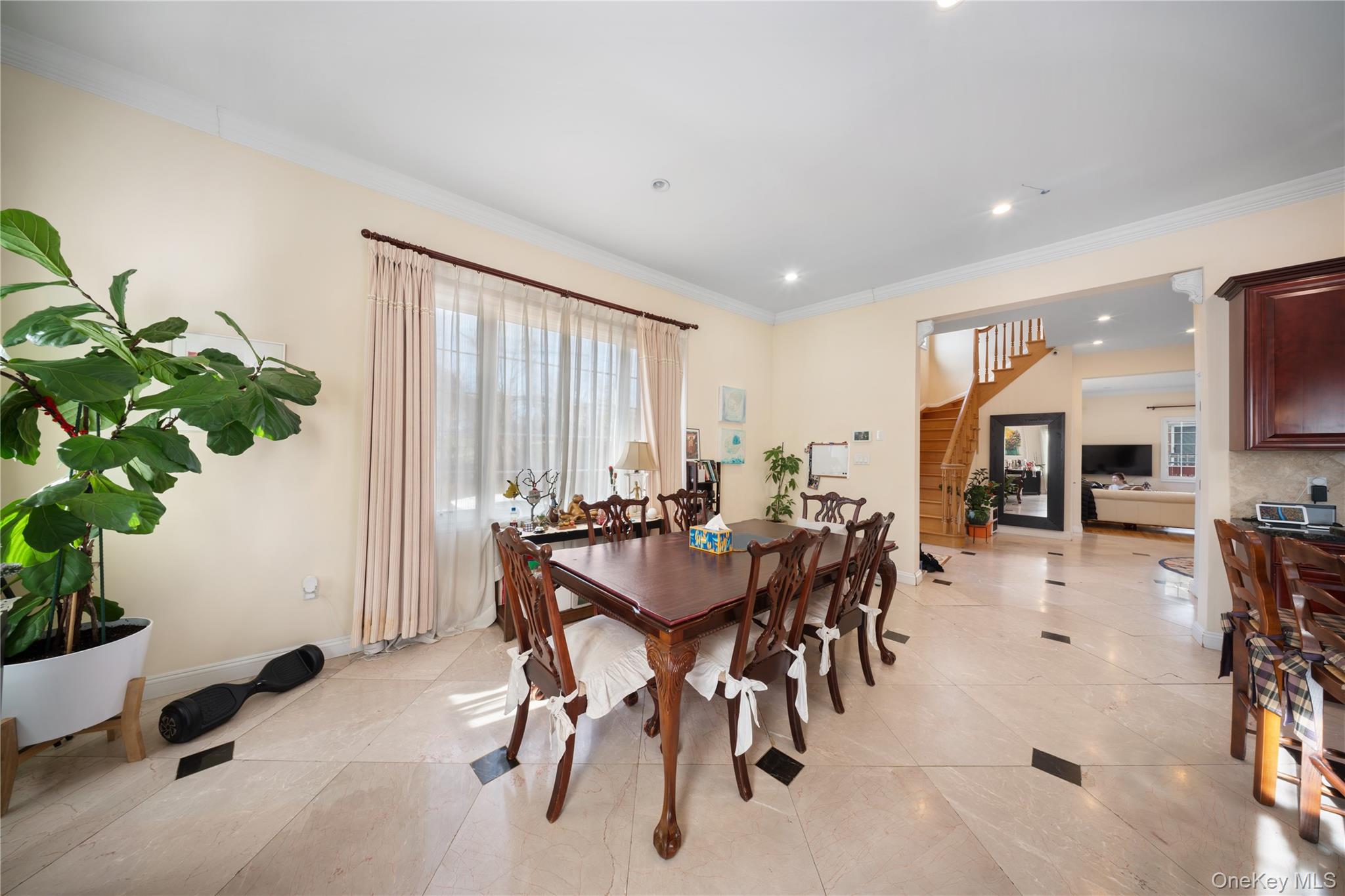 #8 photo, 66-19 Commonwealth Boulevard, Little Neck , NY 11362